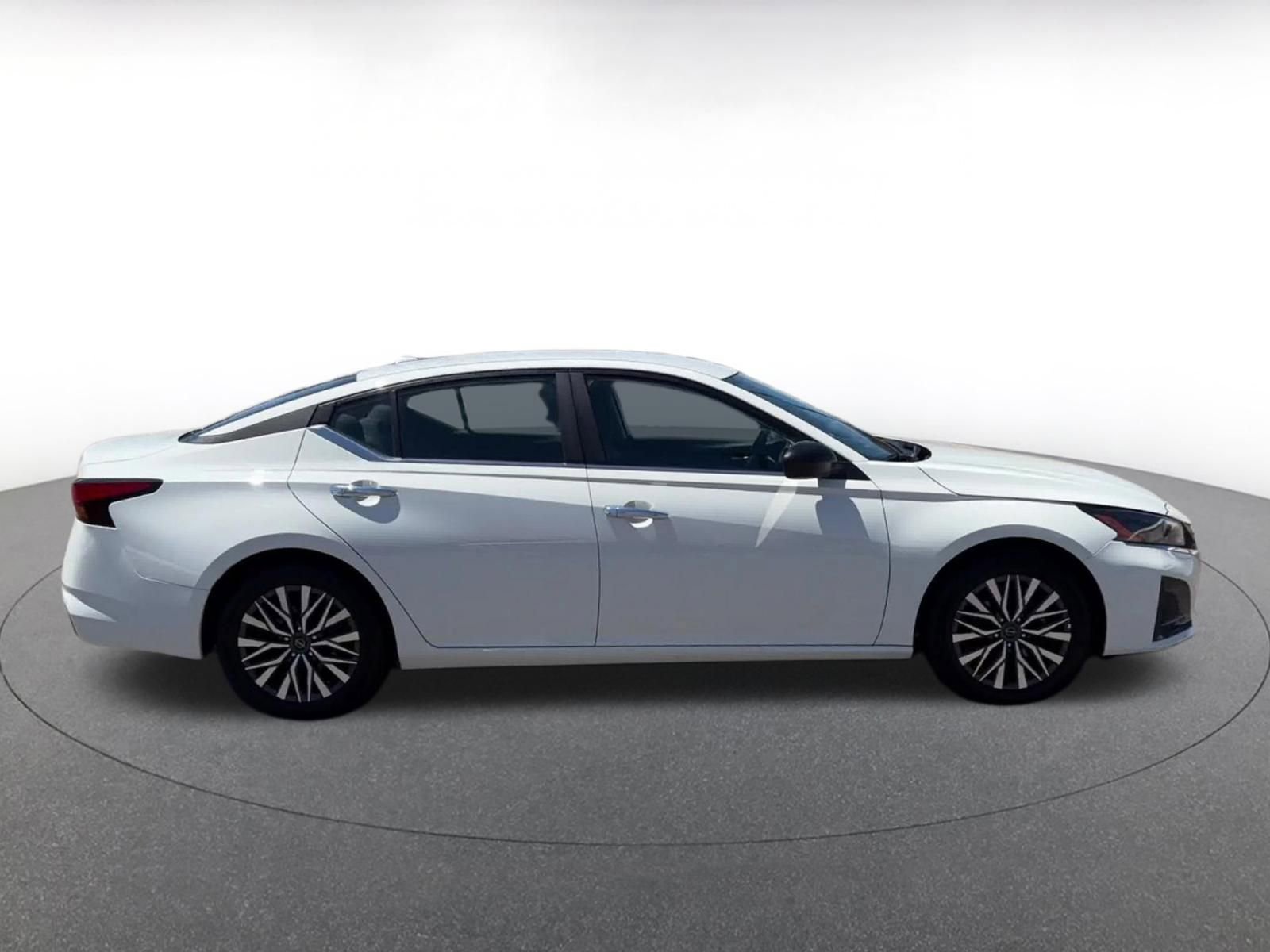 Thumbnail: 2025 Nissan Altima - 16