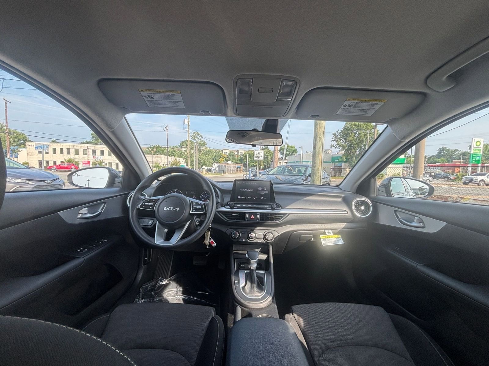 Thumbnail: 2023 Kia Forte - 31