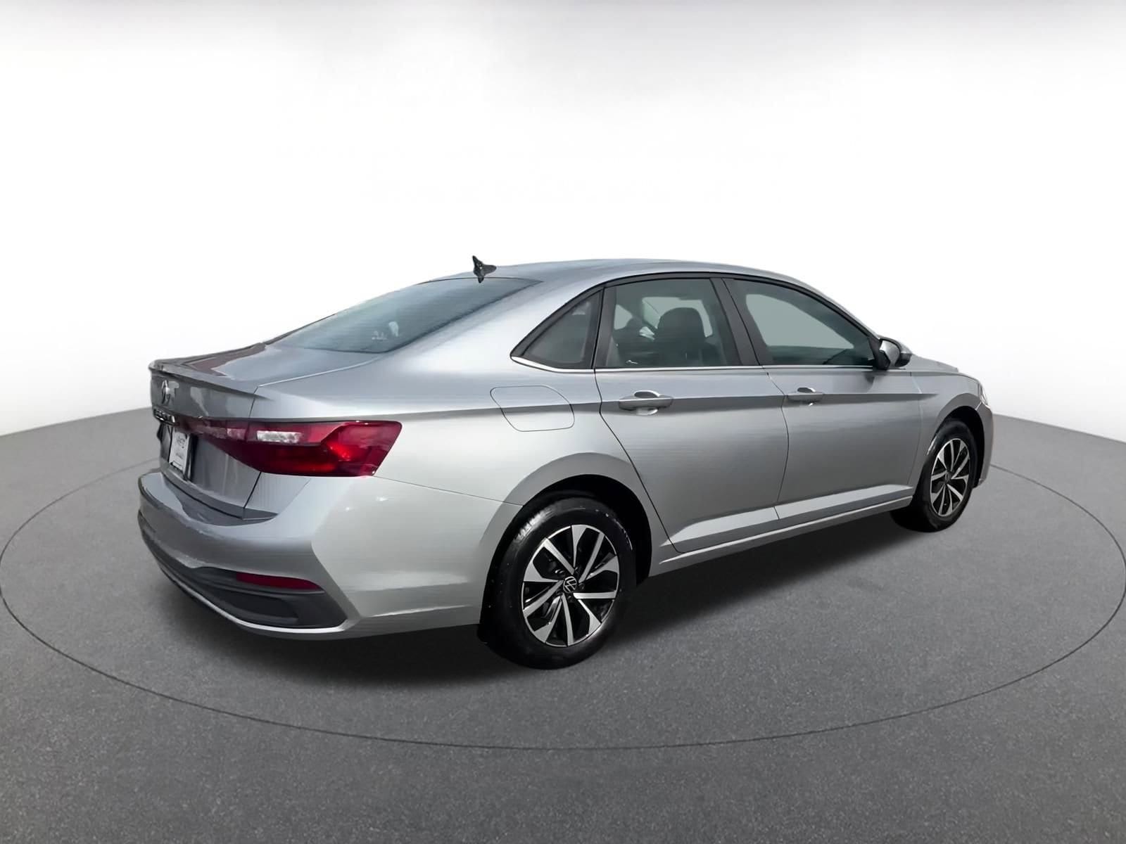 Thumbnail: 2025 Volkswagen Jetta - 15