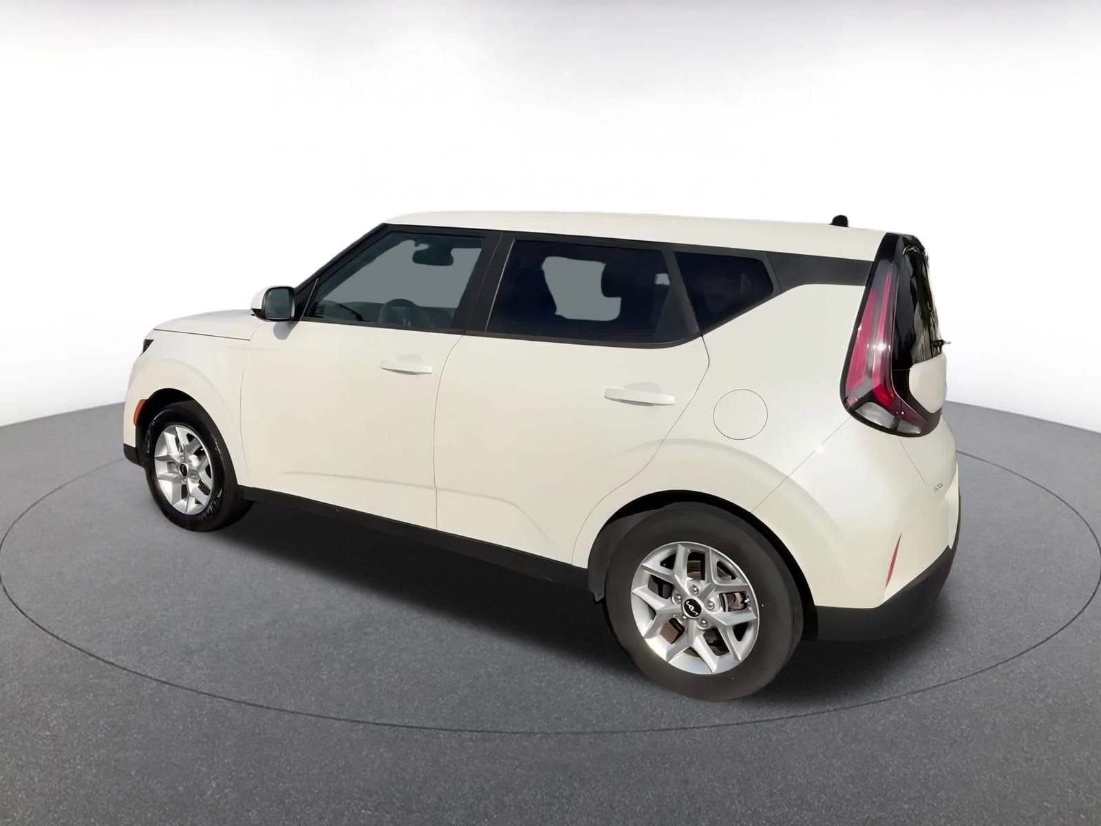 Thumbnail: 2023 Kia Soul - 10