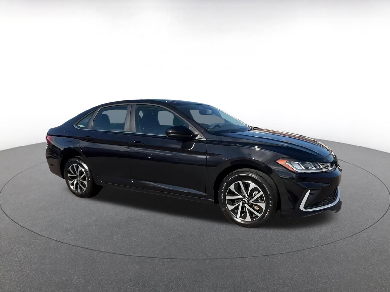 Thumbnail: 2025 Volkswagen Jetta - 2