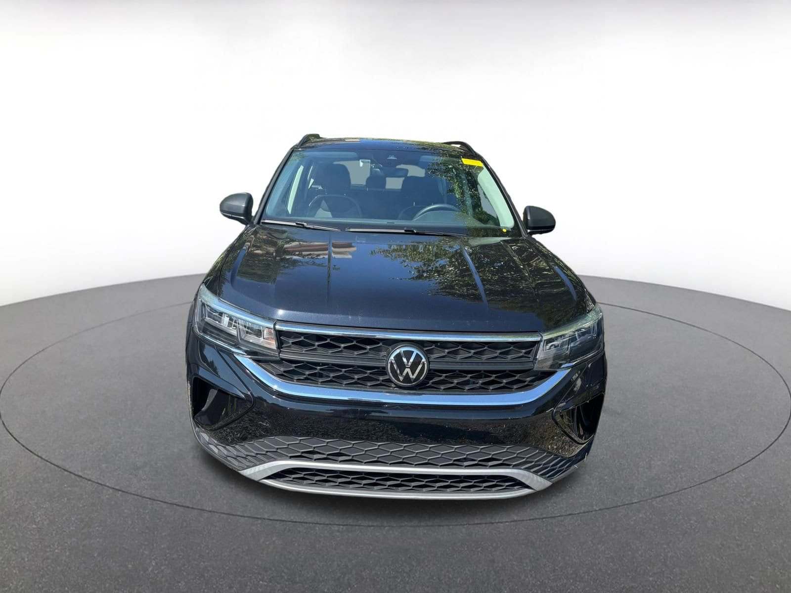 Thumbnail: 2024 Volkswagen Taos - 4