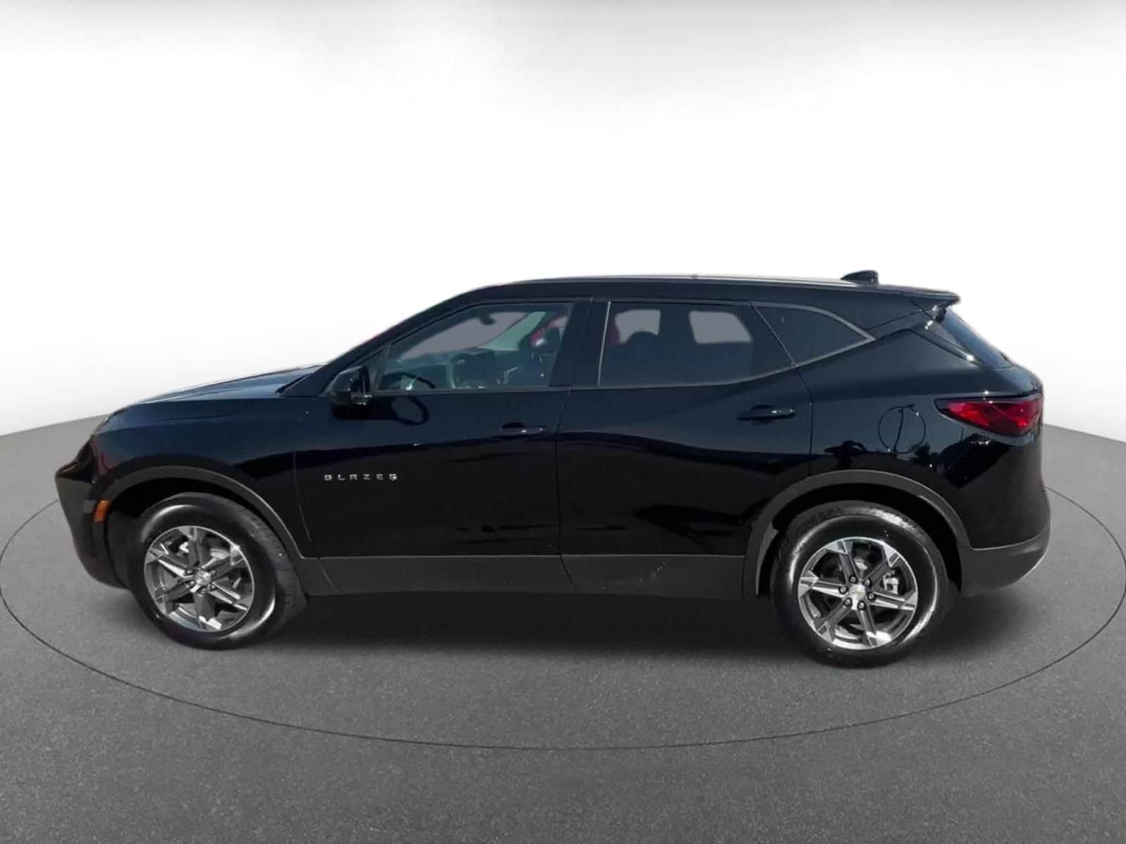 Thumbnail: 2026 Chevrolet Blazer - 9
