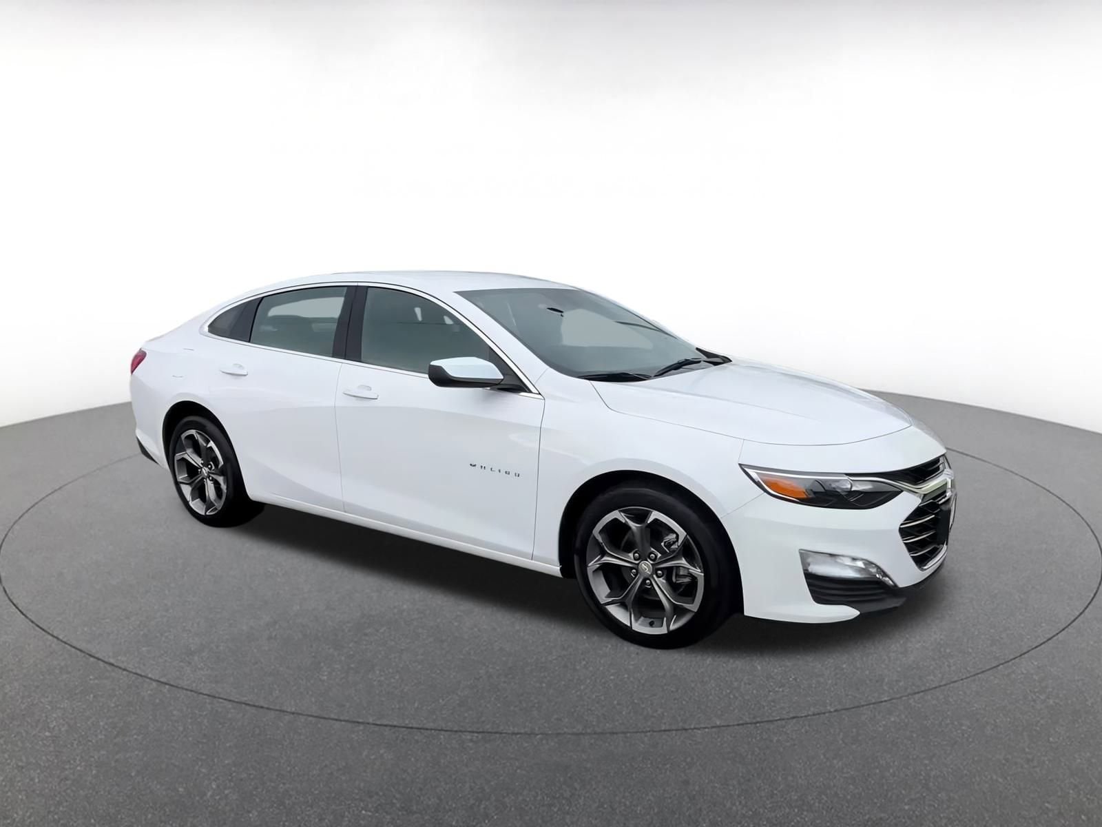 Thumbnail: 2024 Chevrolet Malibu - 2