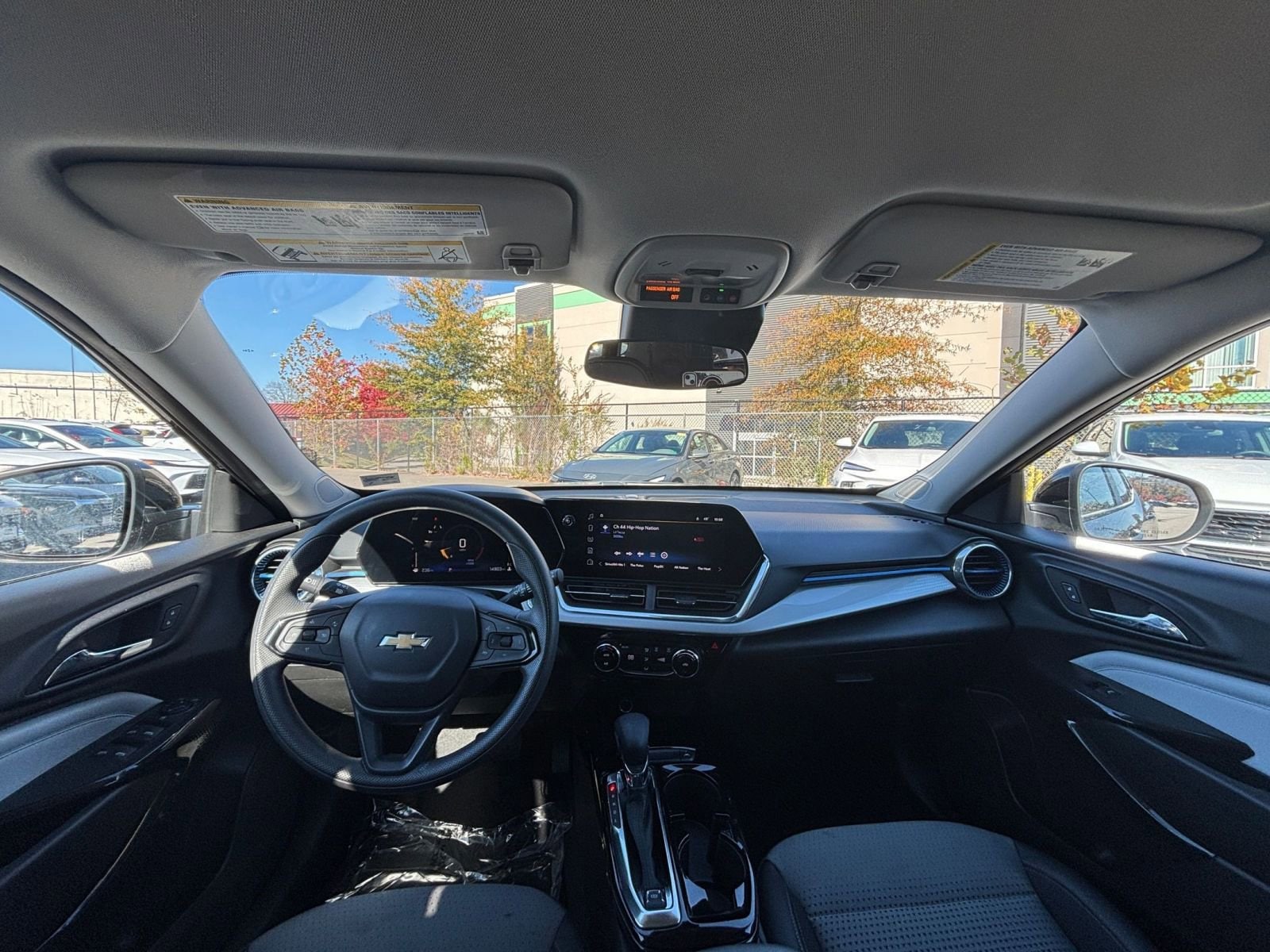 Thumbnail: 2025 Chevrolet Trax - 31