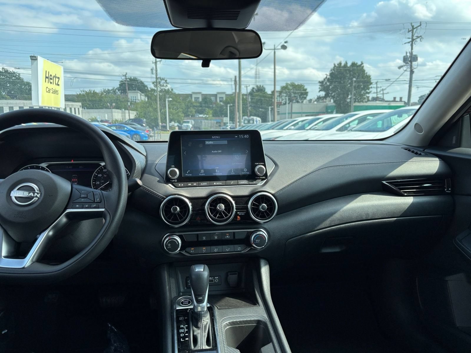 Thumbnail: 2025 Nissan Sentra - 32