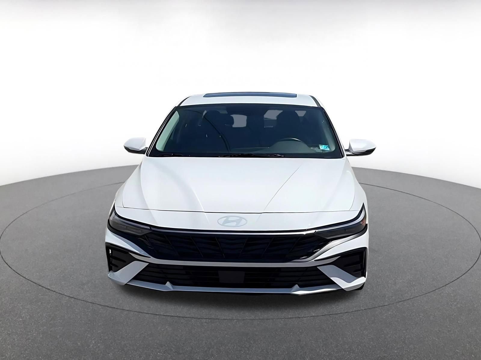 Thumbnail: 2025 Hyundai Elantra - 4