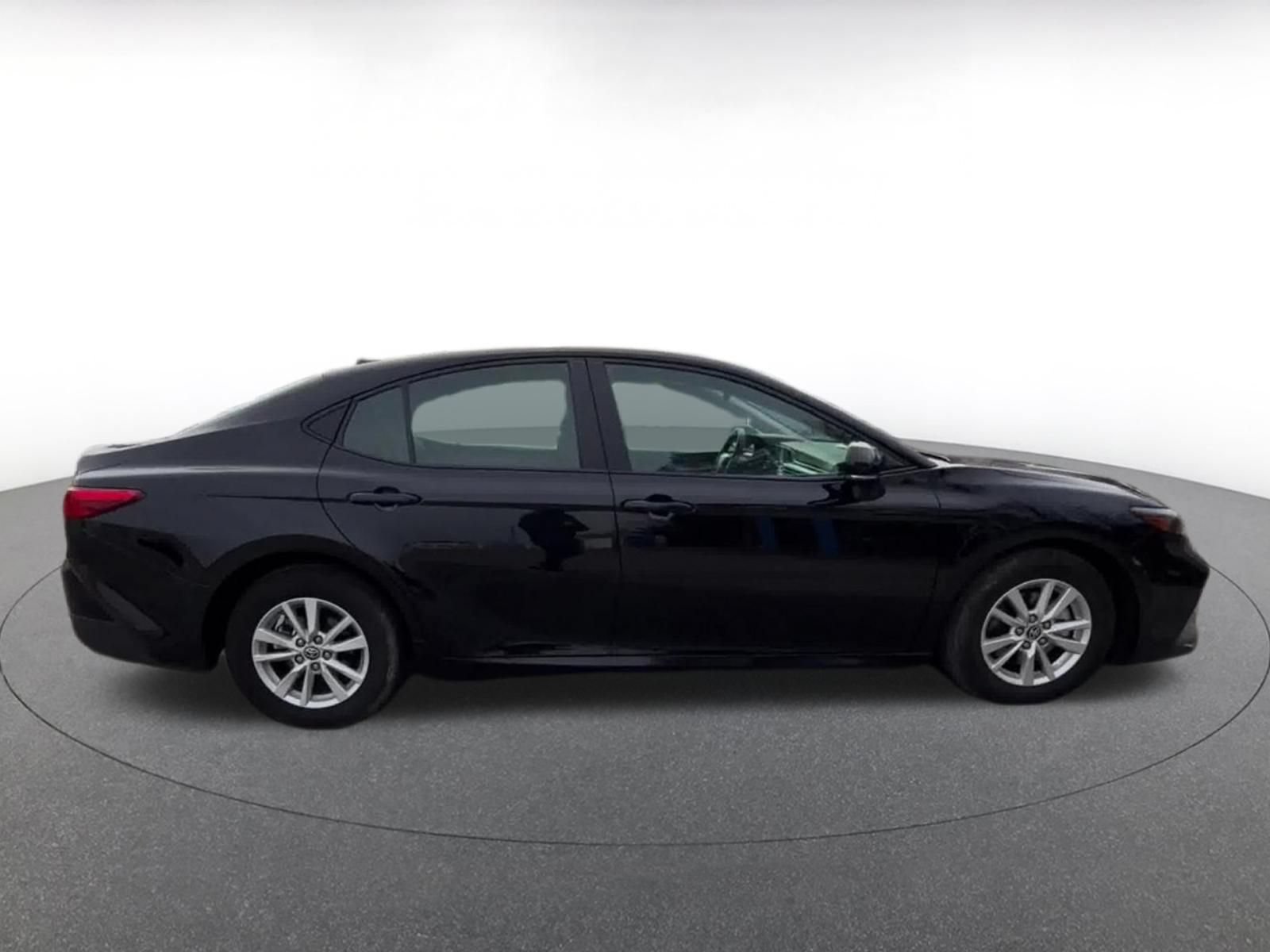 Thumbnail: 2025 Toyota Camry - 15