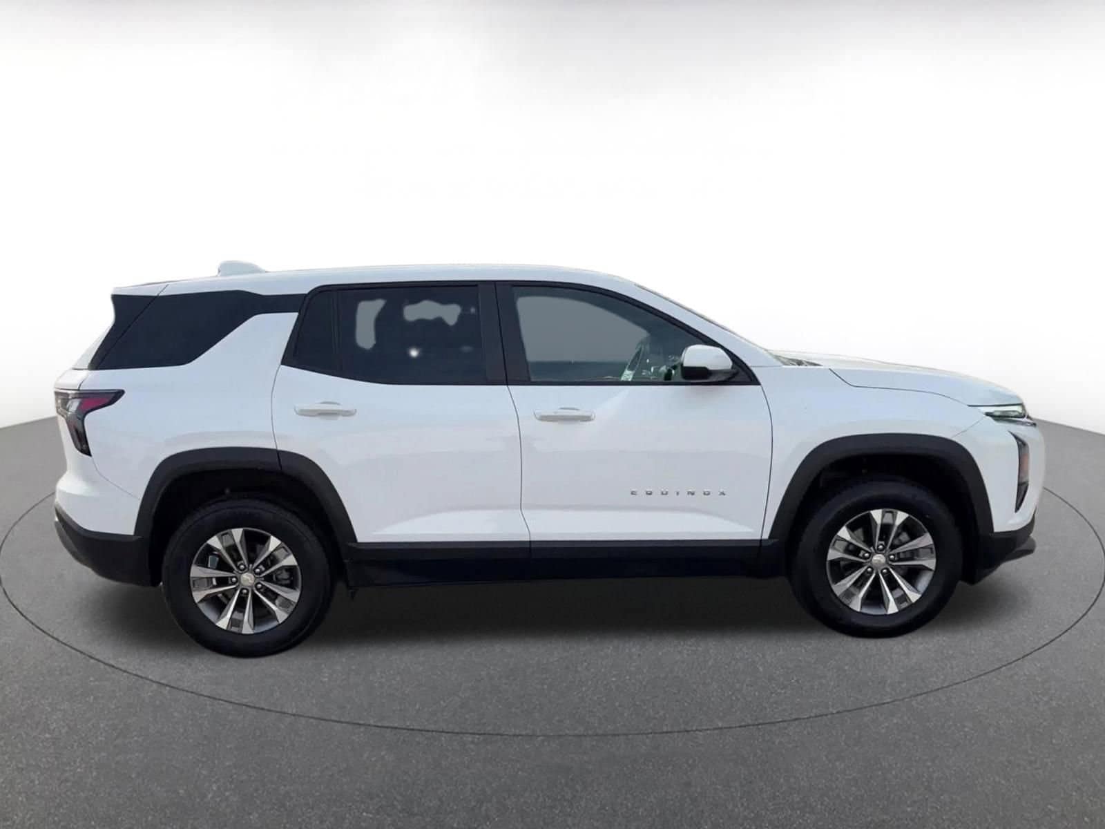 Thumbnail: 2025 Chevrolet Equinox - 16