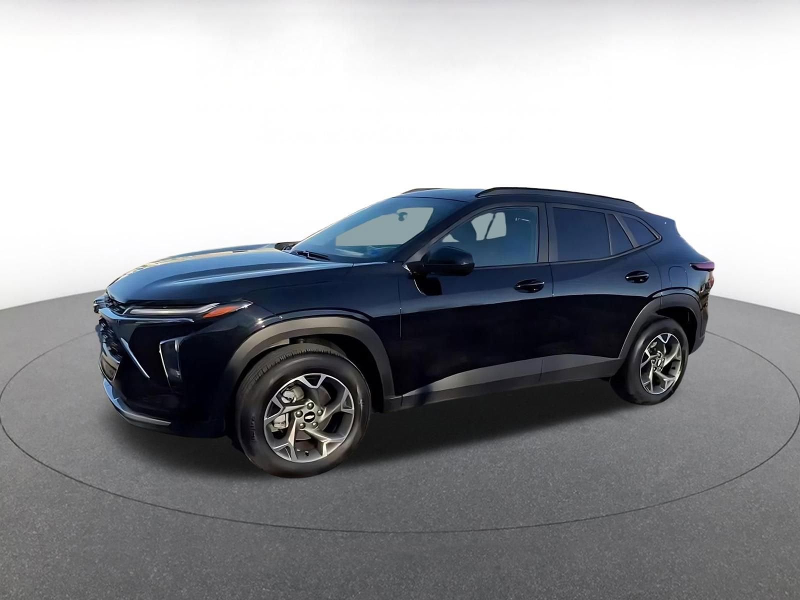 Thumbnail: 2025 Chevrolet Trax - 8