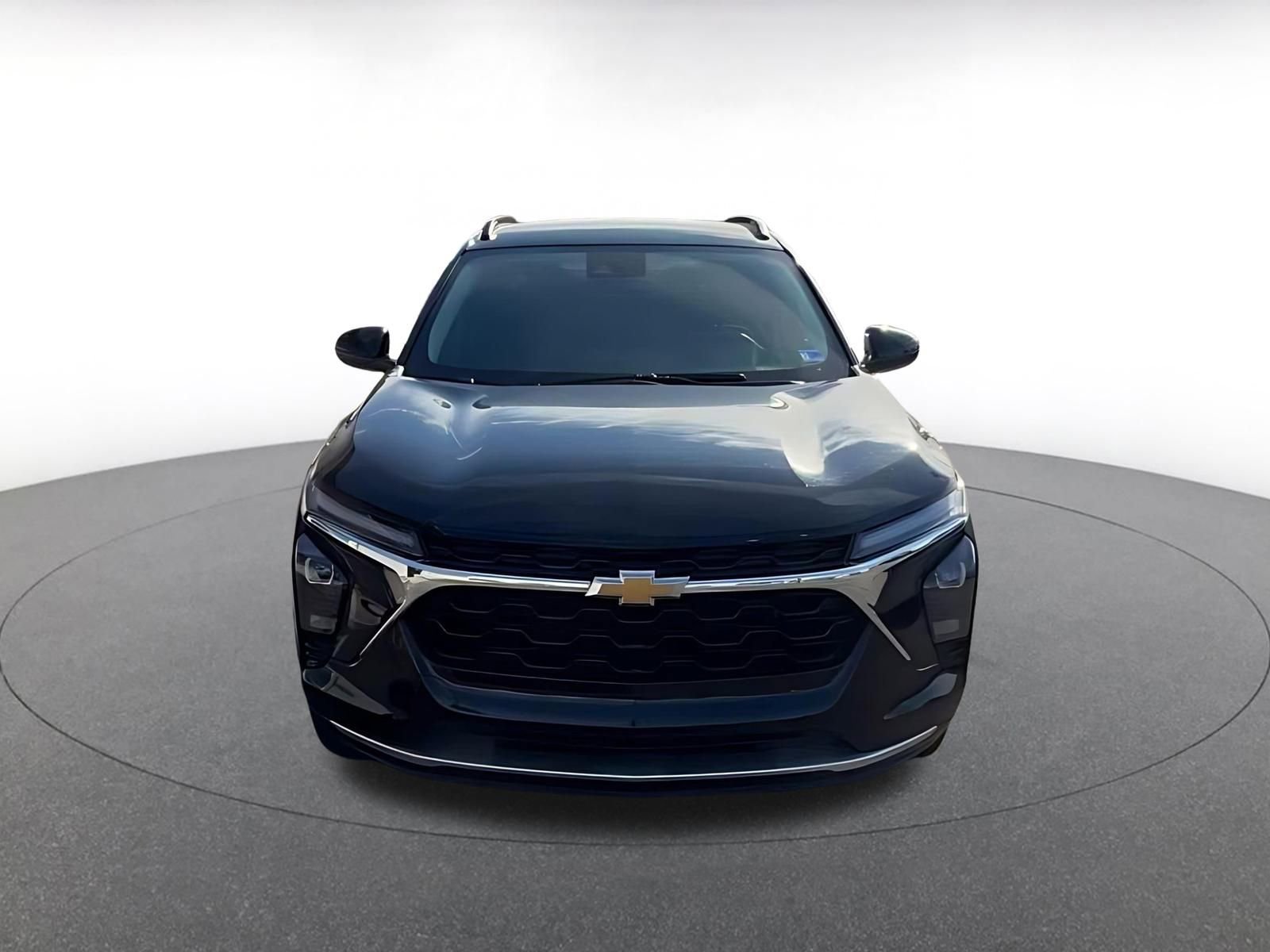 Thumbnail: 2025 Chevrolet Trax - 4