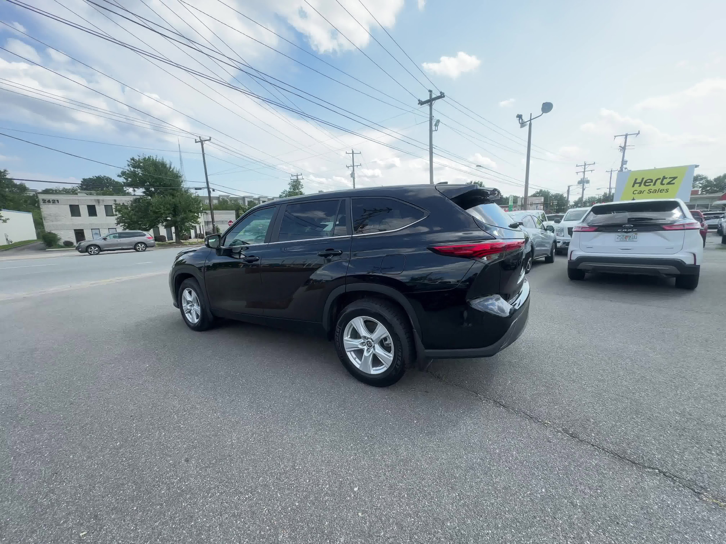 2023 Toyota Highlander LE 10