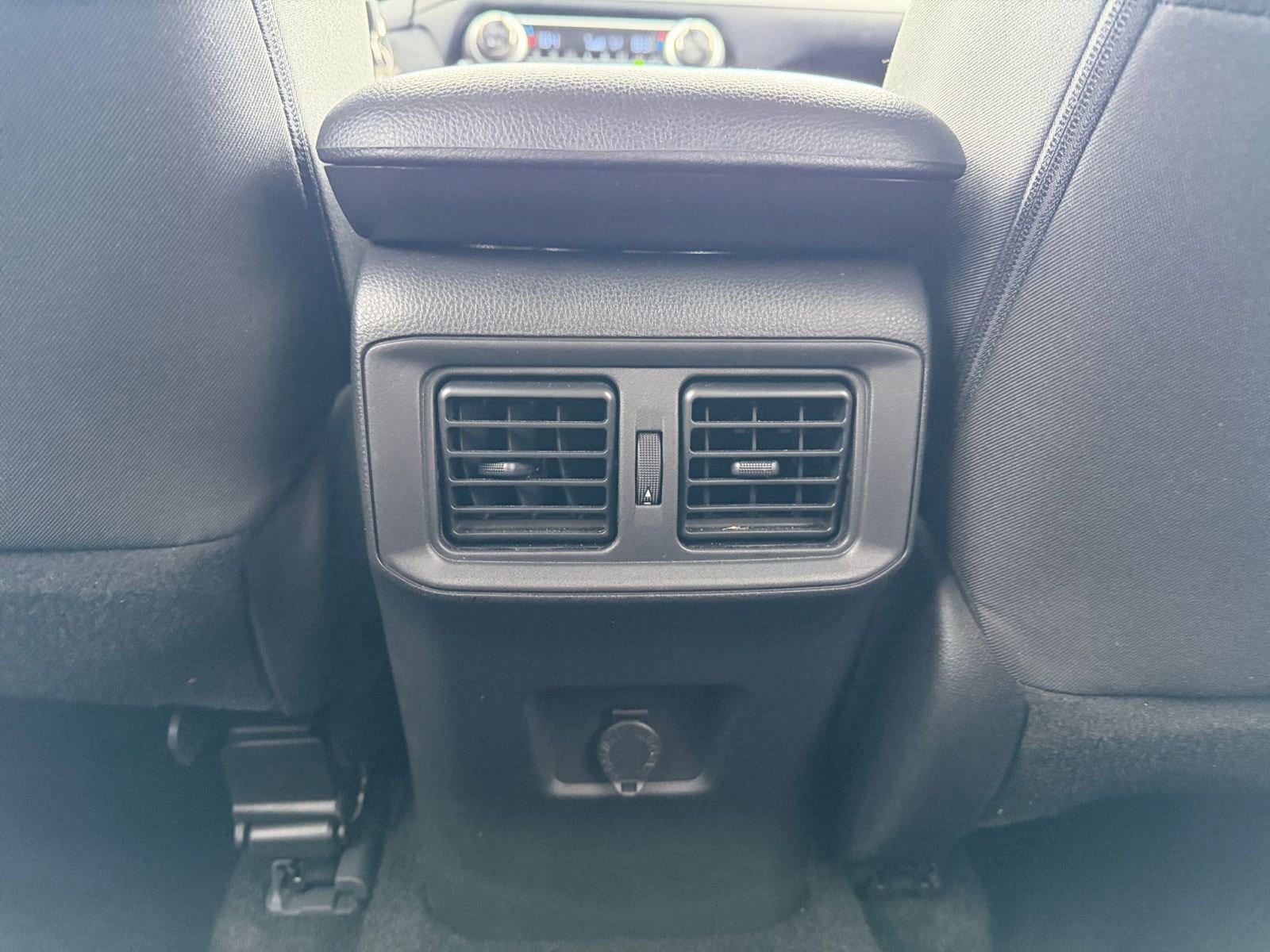 Thumbnail: 2025 Toyota RAV4 - 23