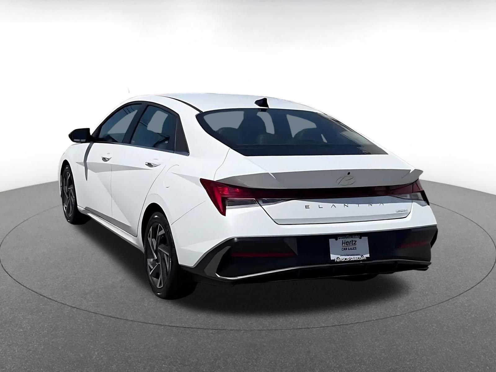 Thumbnail: 2025 Hyundai Elantra - 11