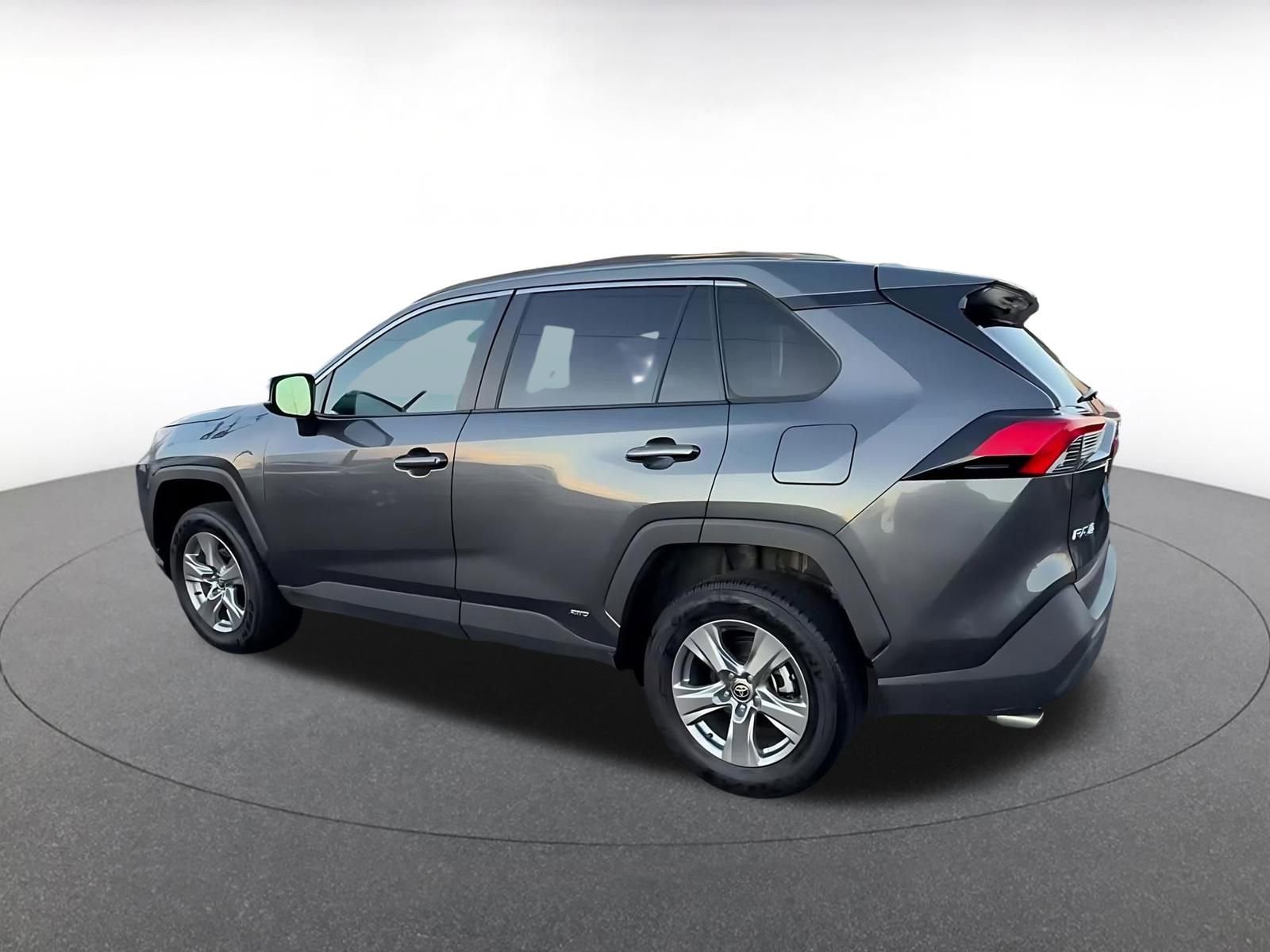 Thumbnail: 2025 Toyota RAV4 - 10