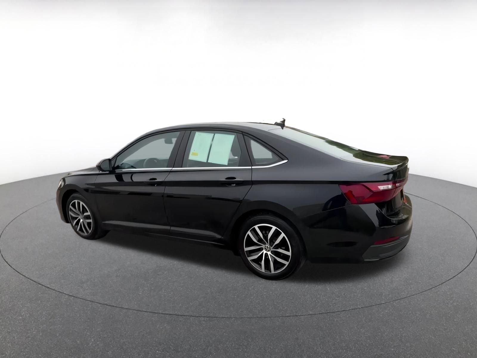 Thumbnail: 2025 Volkswagen Jetta - 10