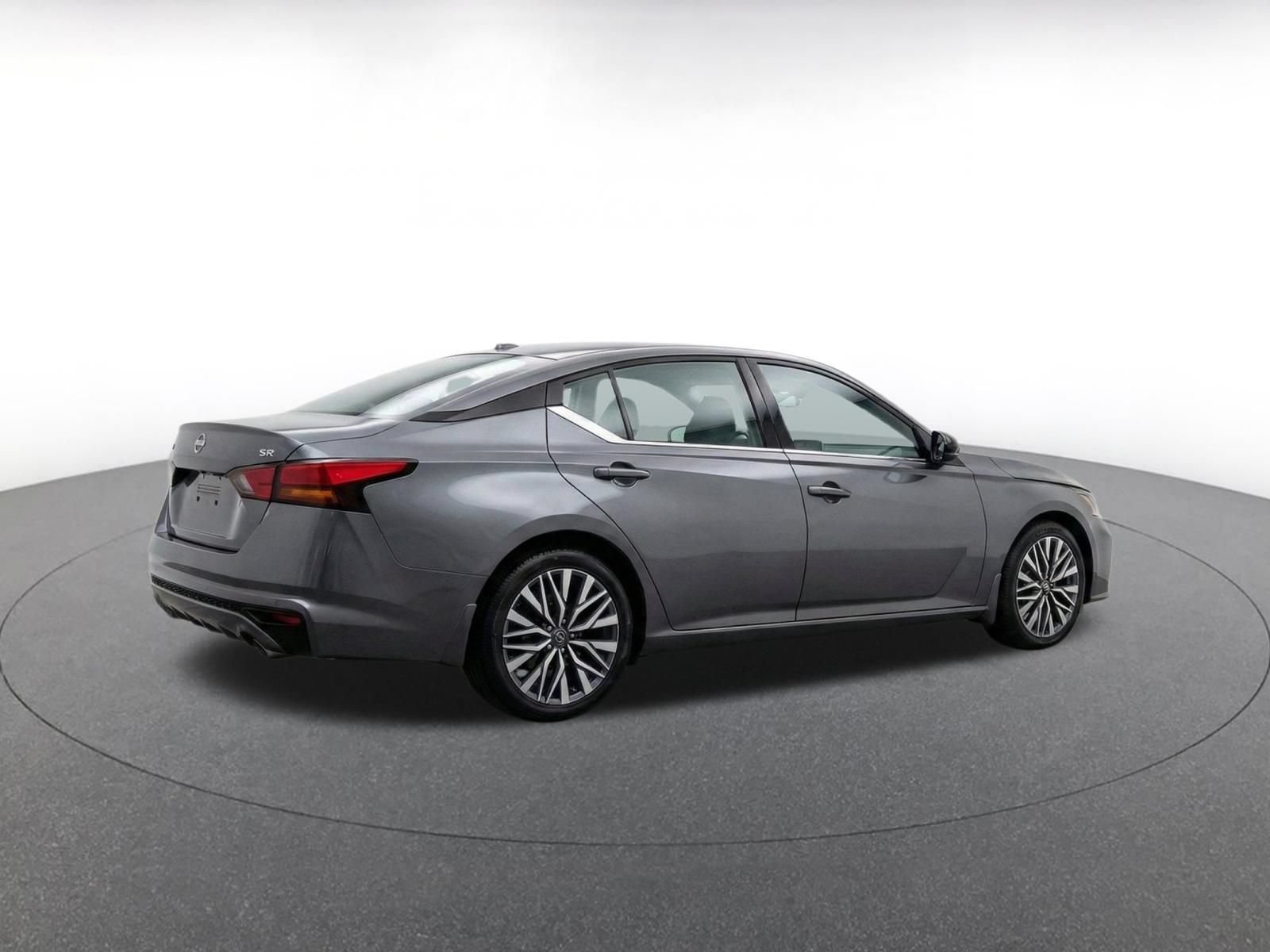 Thumbnail: 2025 Nissan Altima - 9
