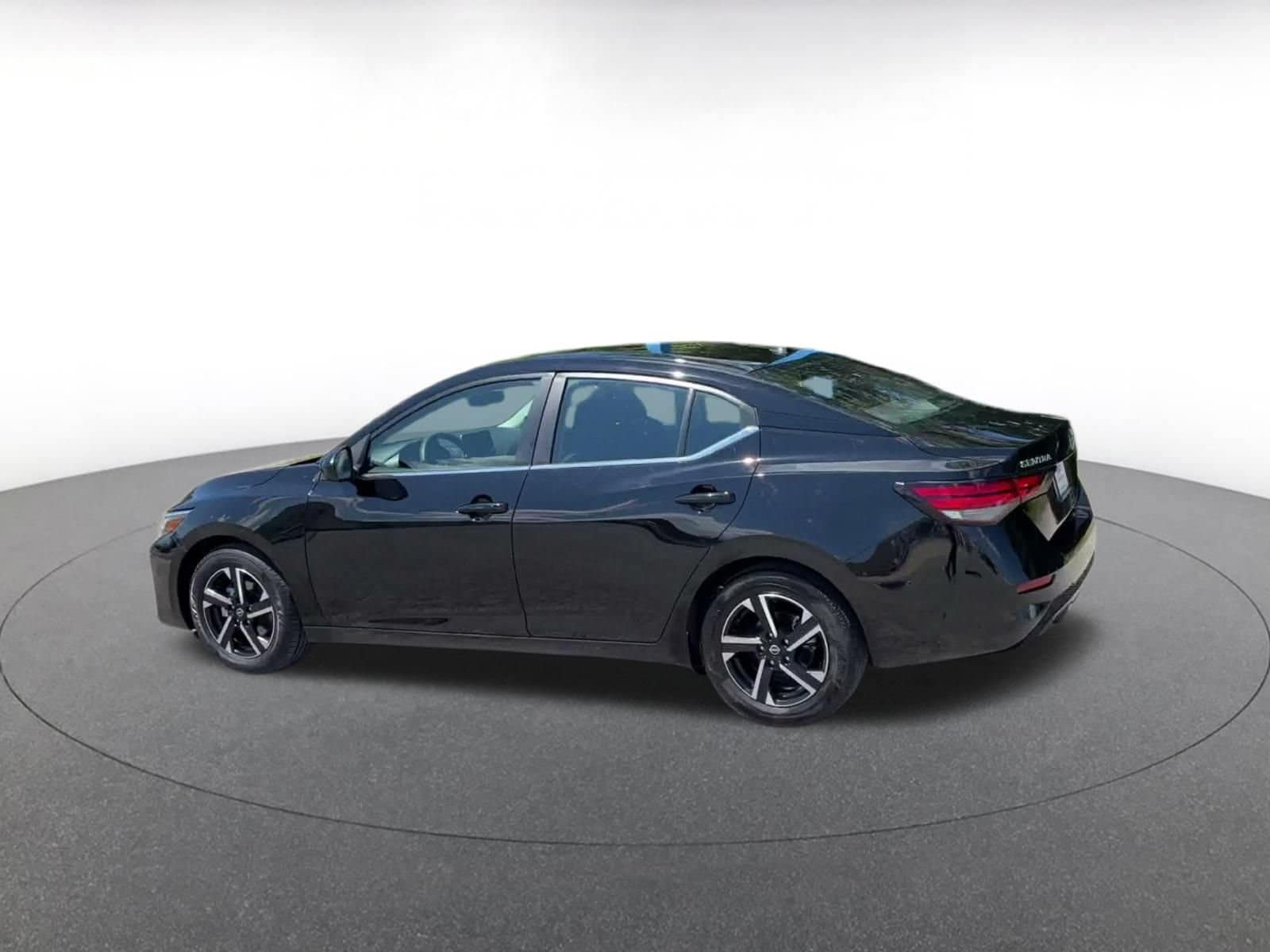 Thumbnail: 2025 Nissan Sentra - 9