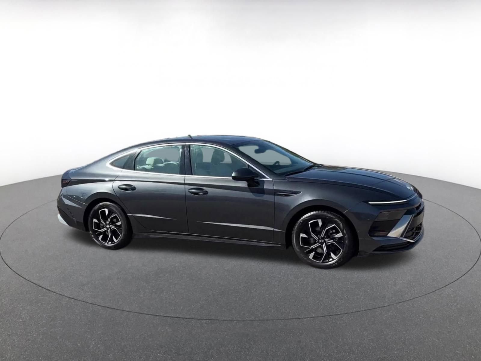 Thumbnail: 2025 Hyundai Sonata - 2