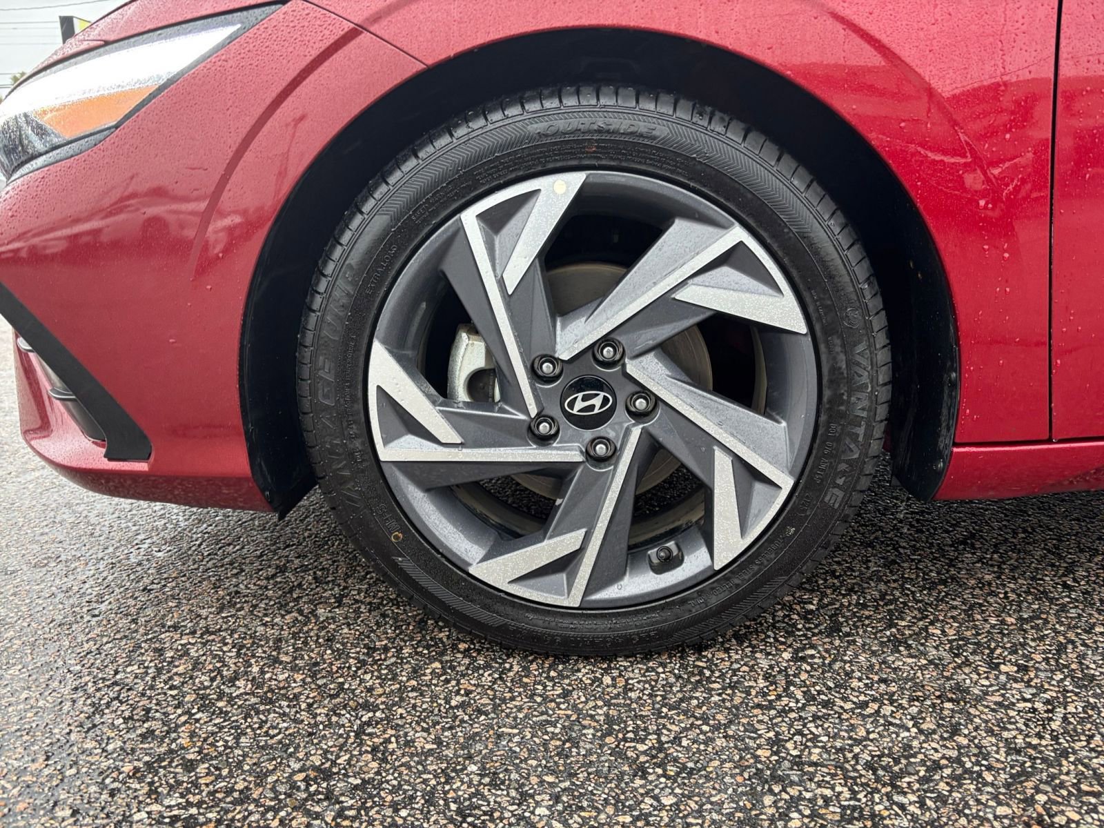 Thumbnail: 2025 Hyundai Elantra - 28