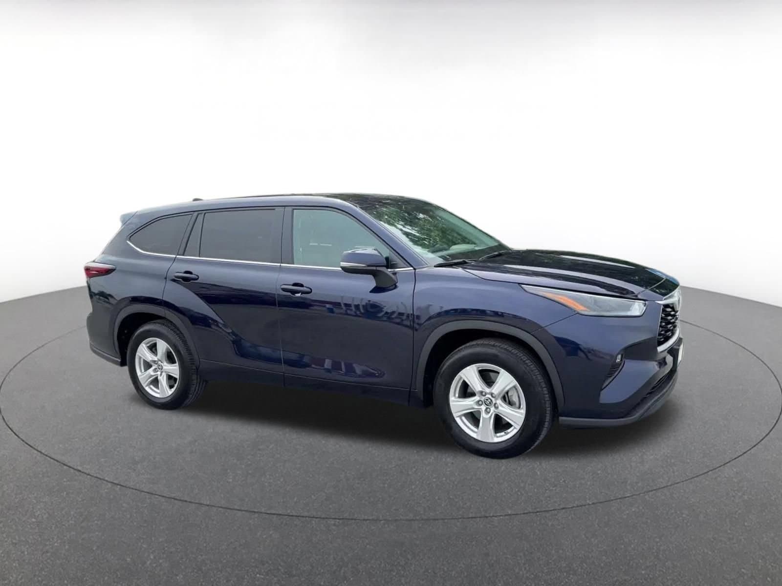 Thumbnail: 2025 Toyota Highlander - 2