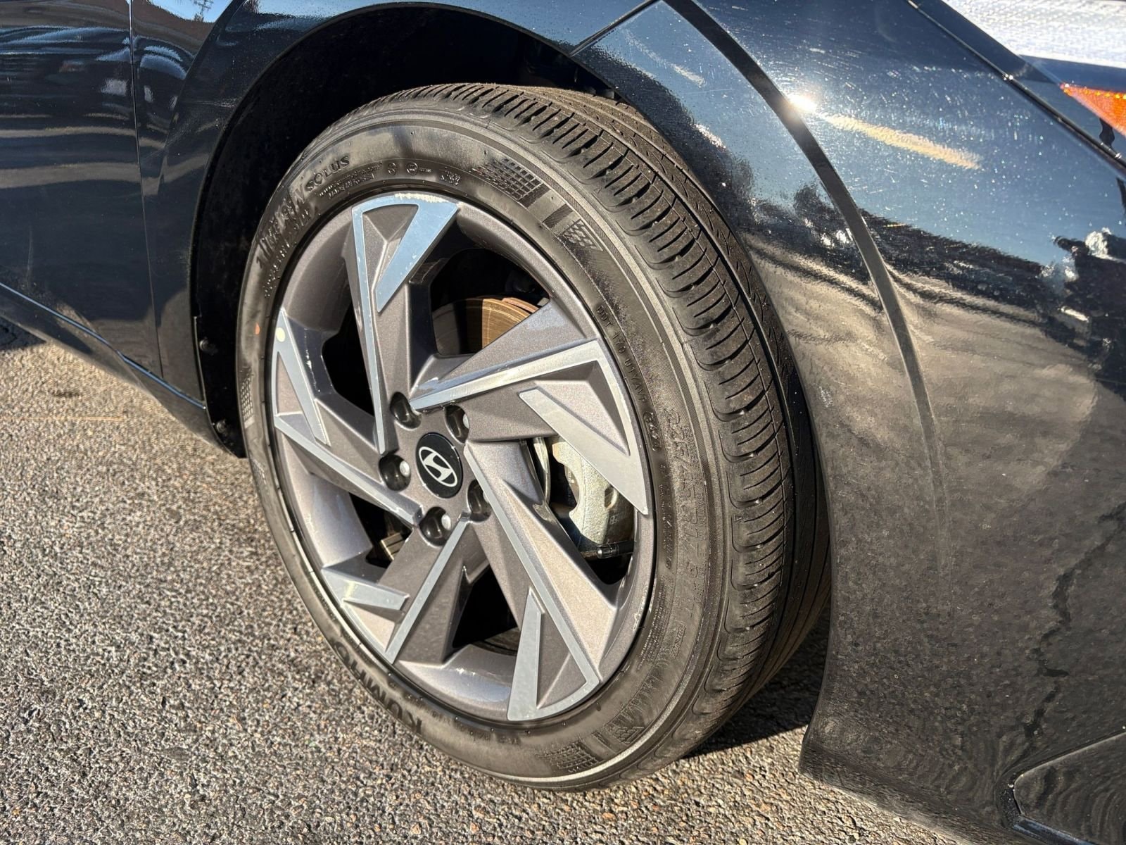 Thumbnail: 2025 Hyundai Elantra - 28