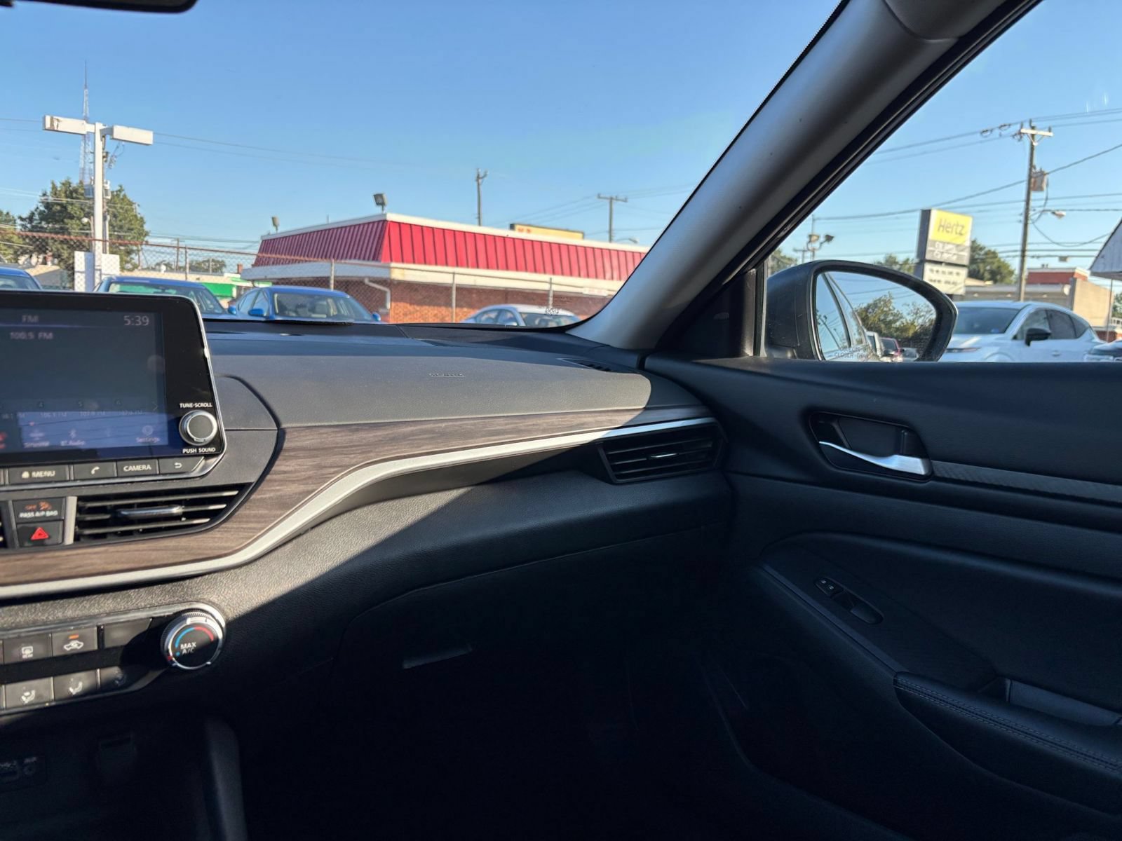 Thumbnail: 2025 Nissan Altima - 33
