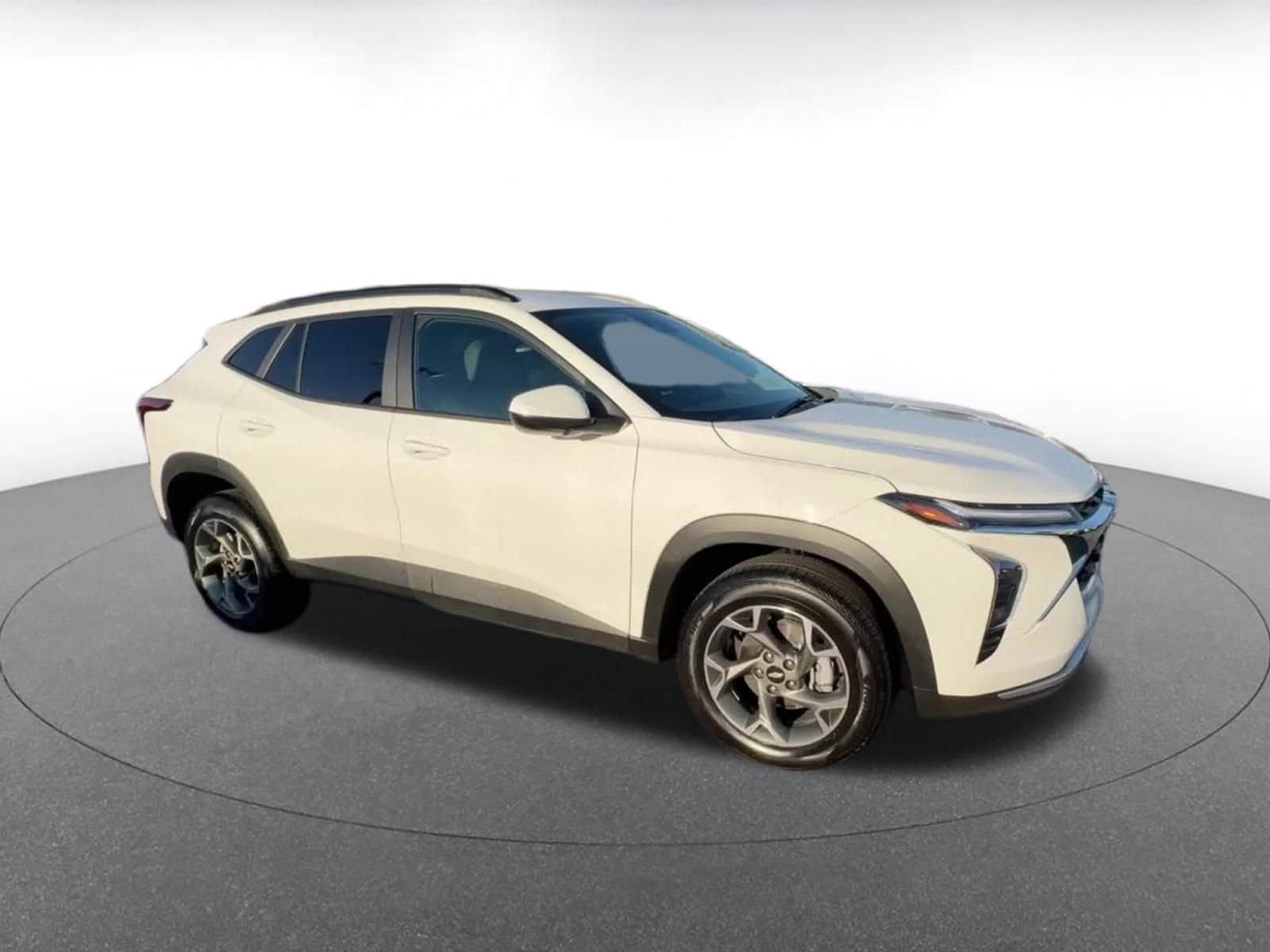 Thumbnail: 2025 Chevrolet Trax - 2