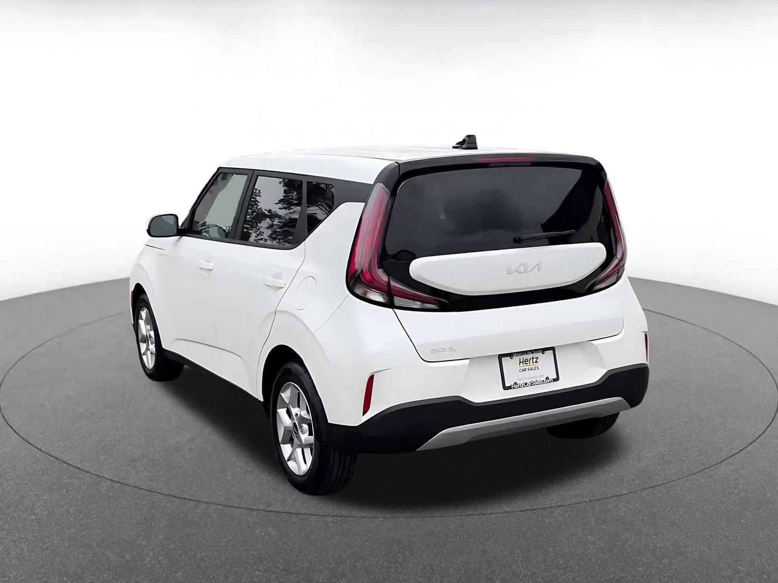 2025 Kia Soul LX - Photo 11