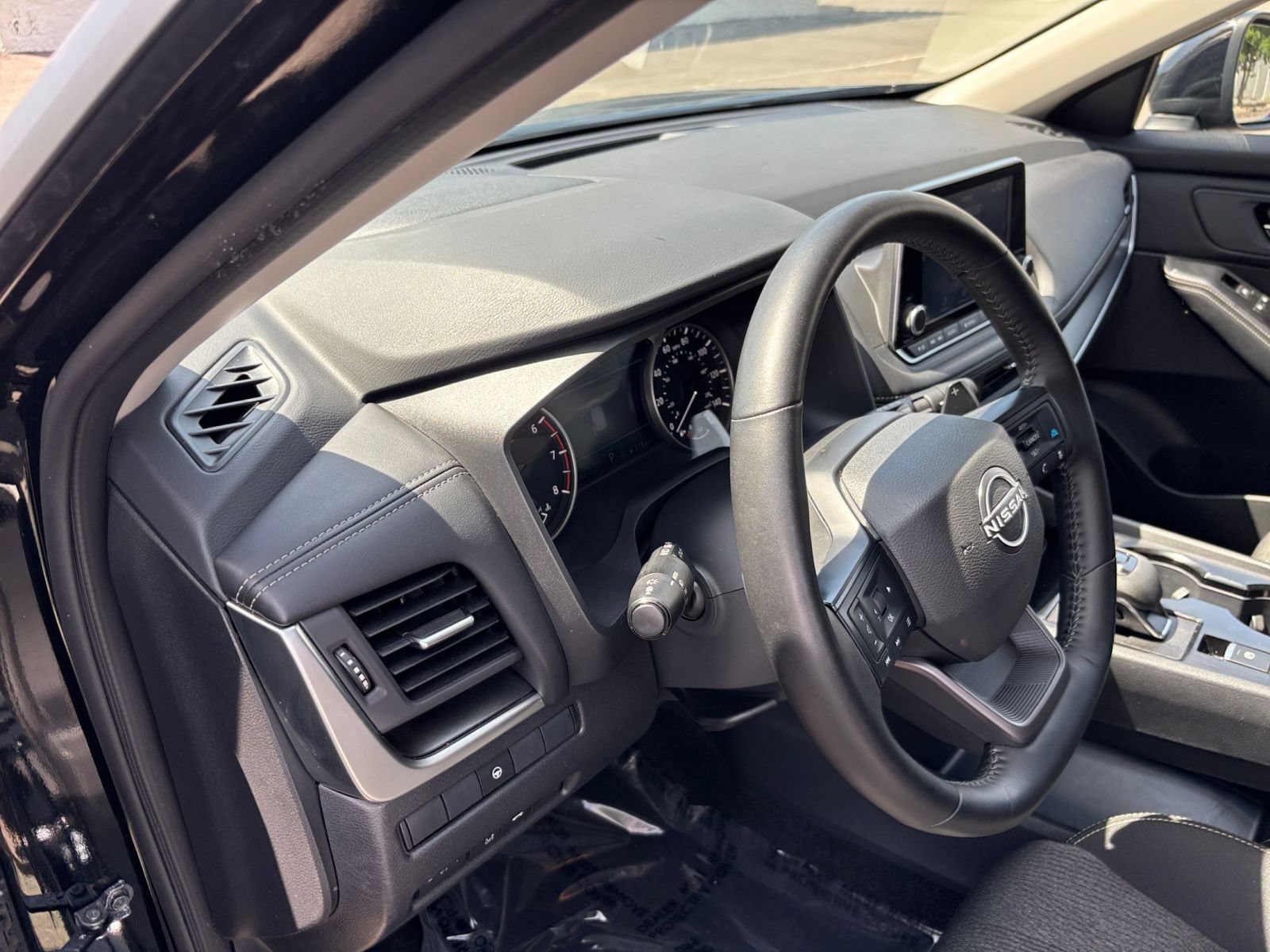 Thumbnail: 2025 Nissan Rogue - 32