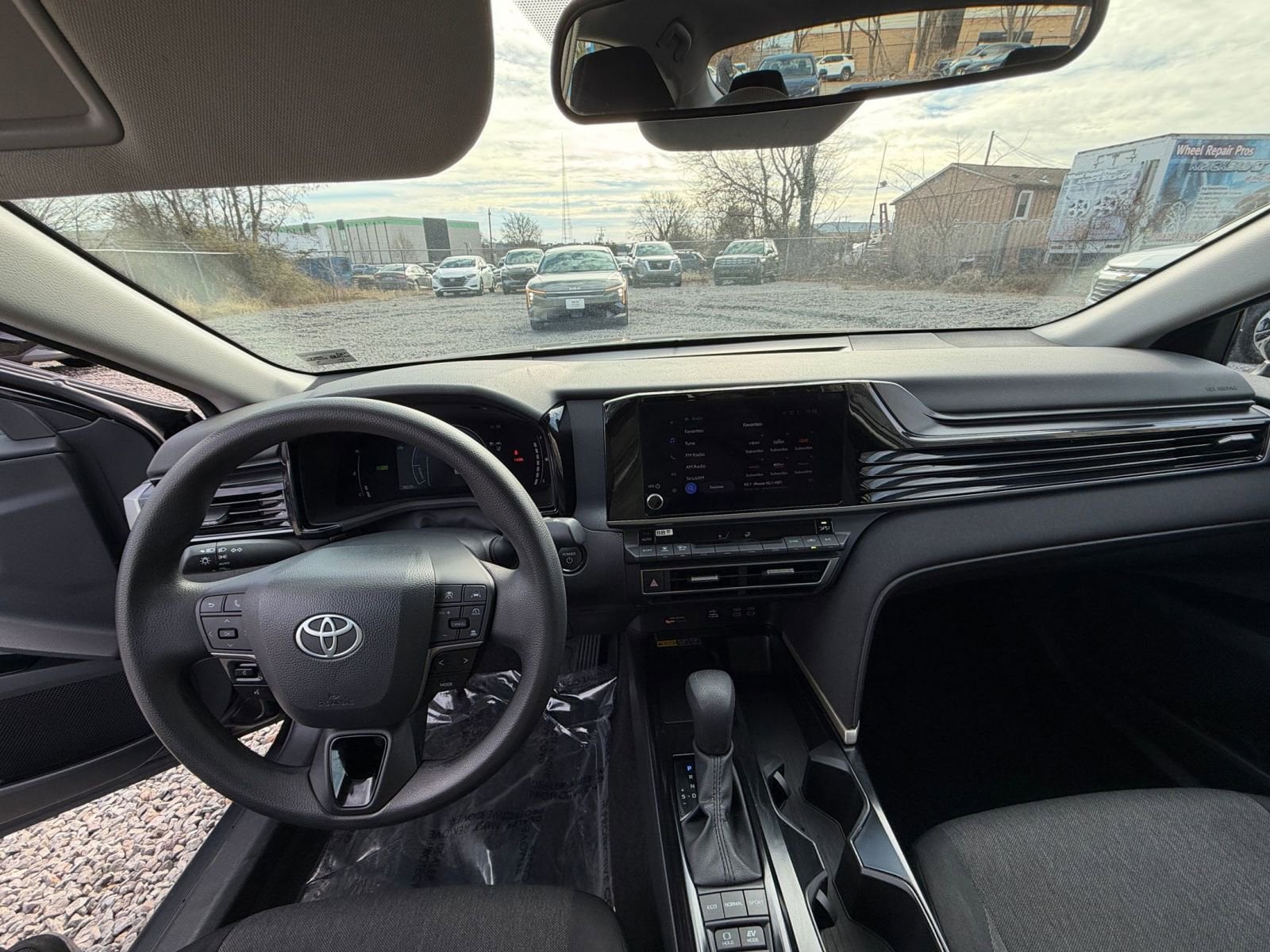 Thumbnail: 2025 Toyota Camry - 31