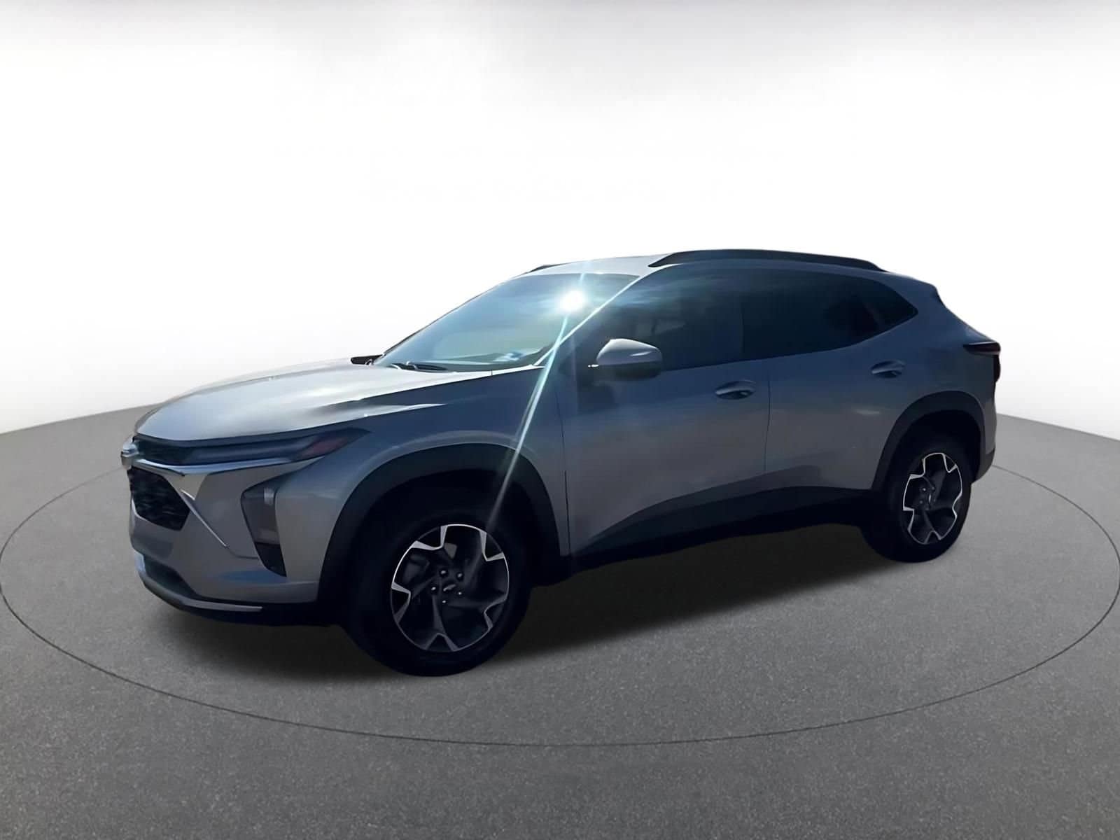 Thumbnail: 2025 Chevrolet Trax - 8