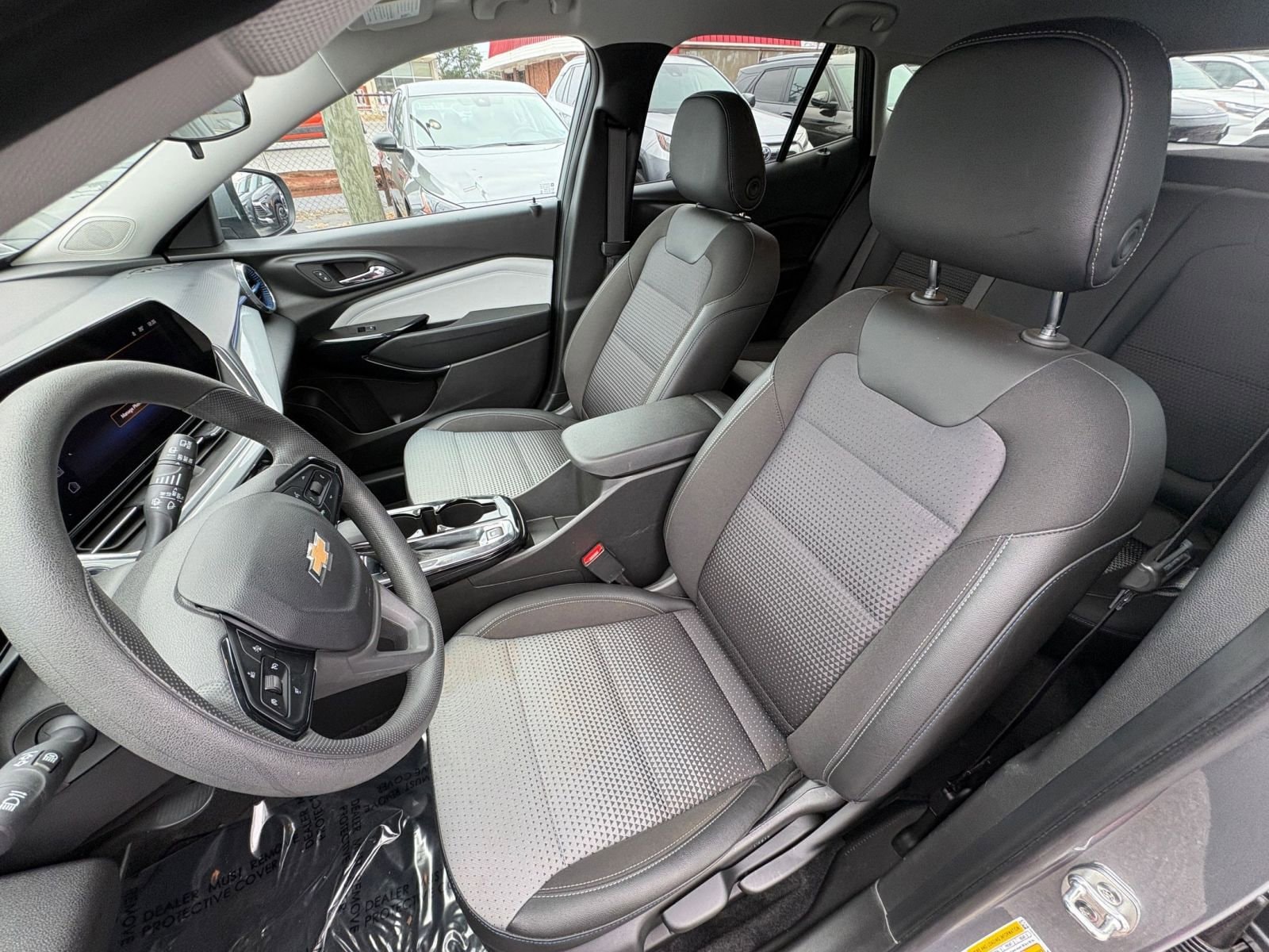 Thumbnail: 2025 Chevrolet Trax - 35