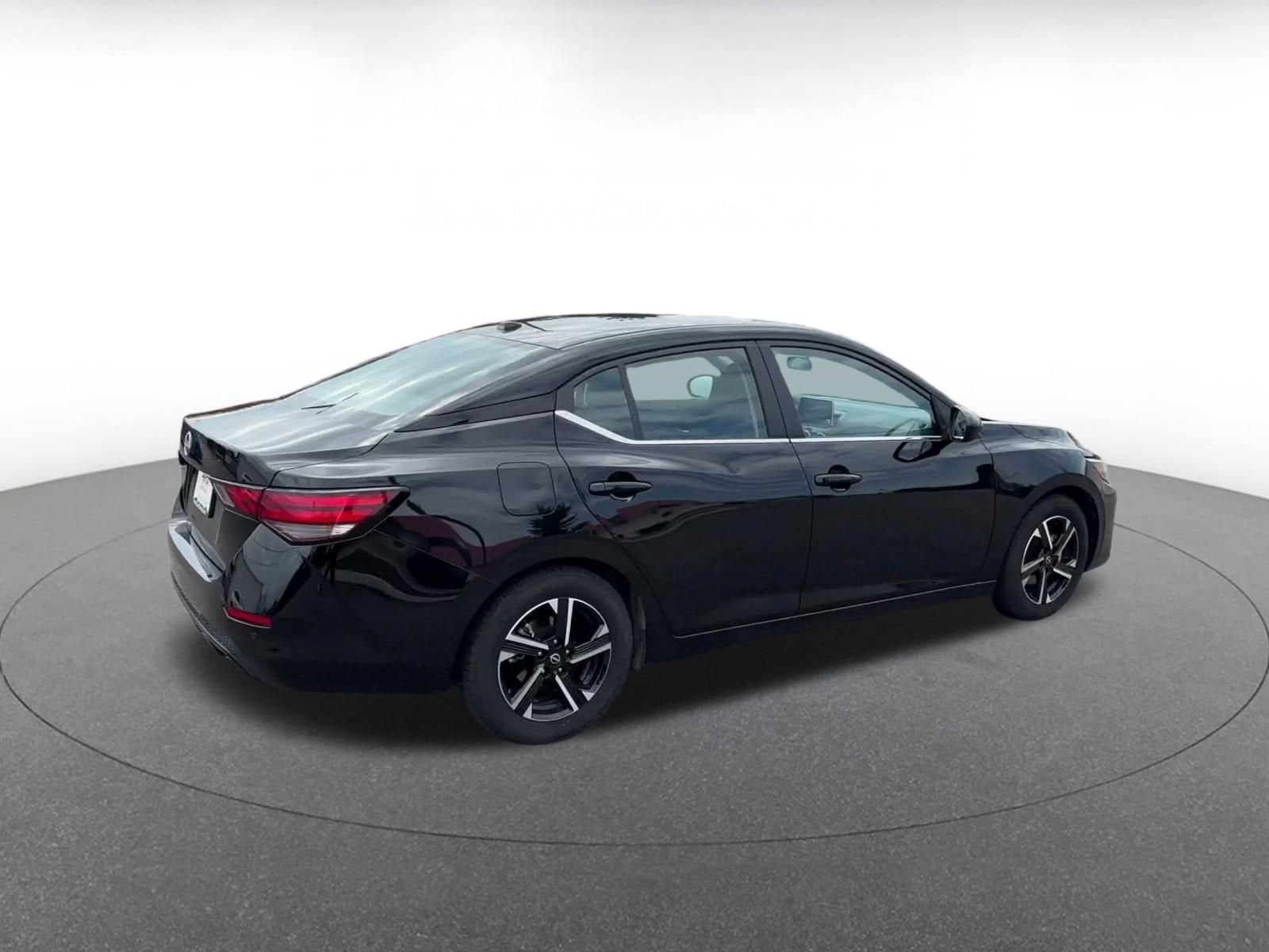 Thumbnail: 2025 Nissan Sentra - 14