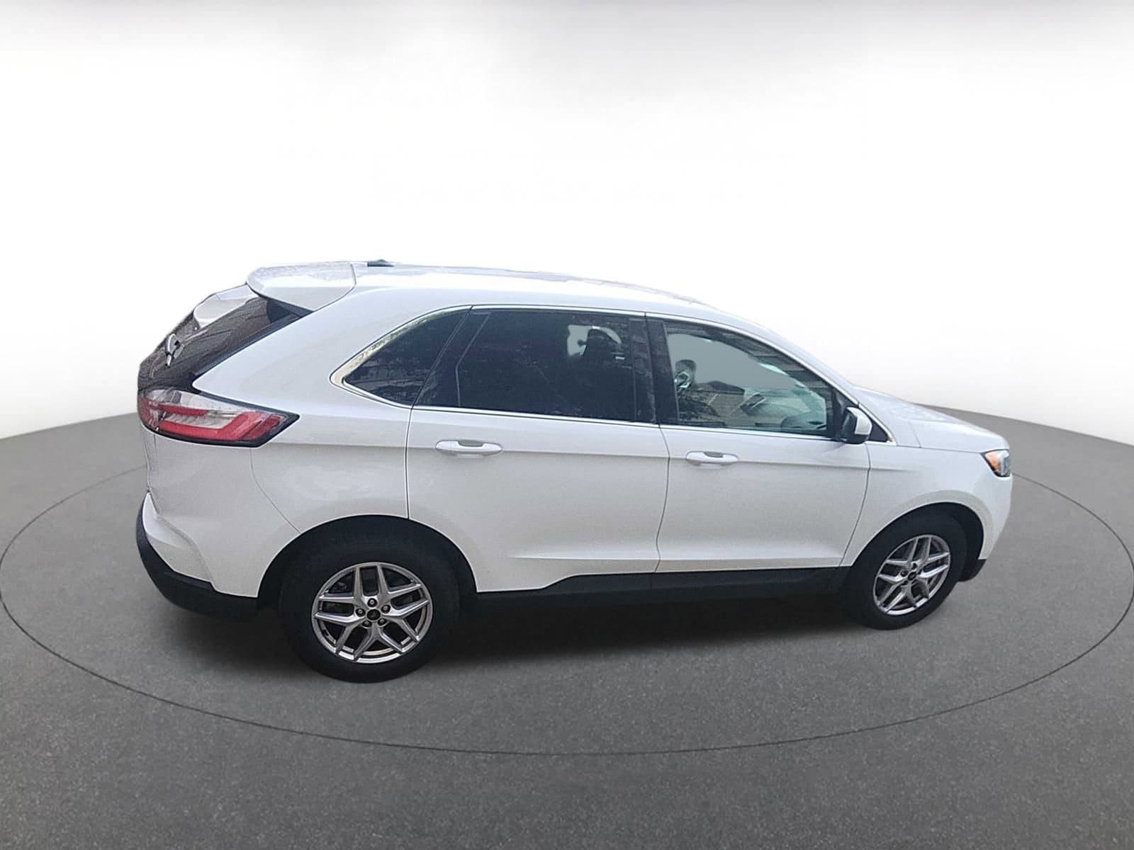 2024 Ford Edge SEL 8