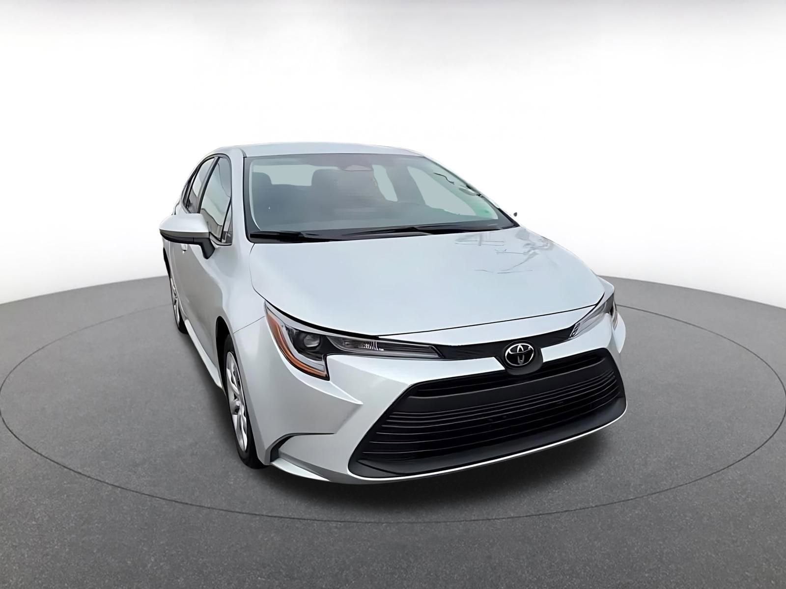 Thumbnail: 2025 Toyota Corolla - 3