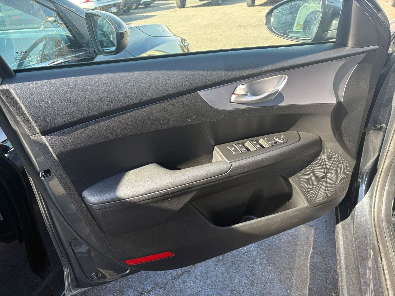 Thumbnail: 2024 Kia Forte - 18