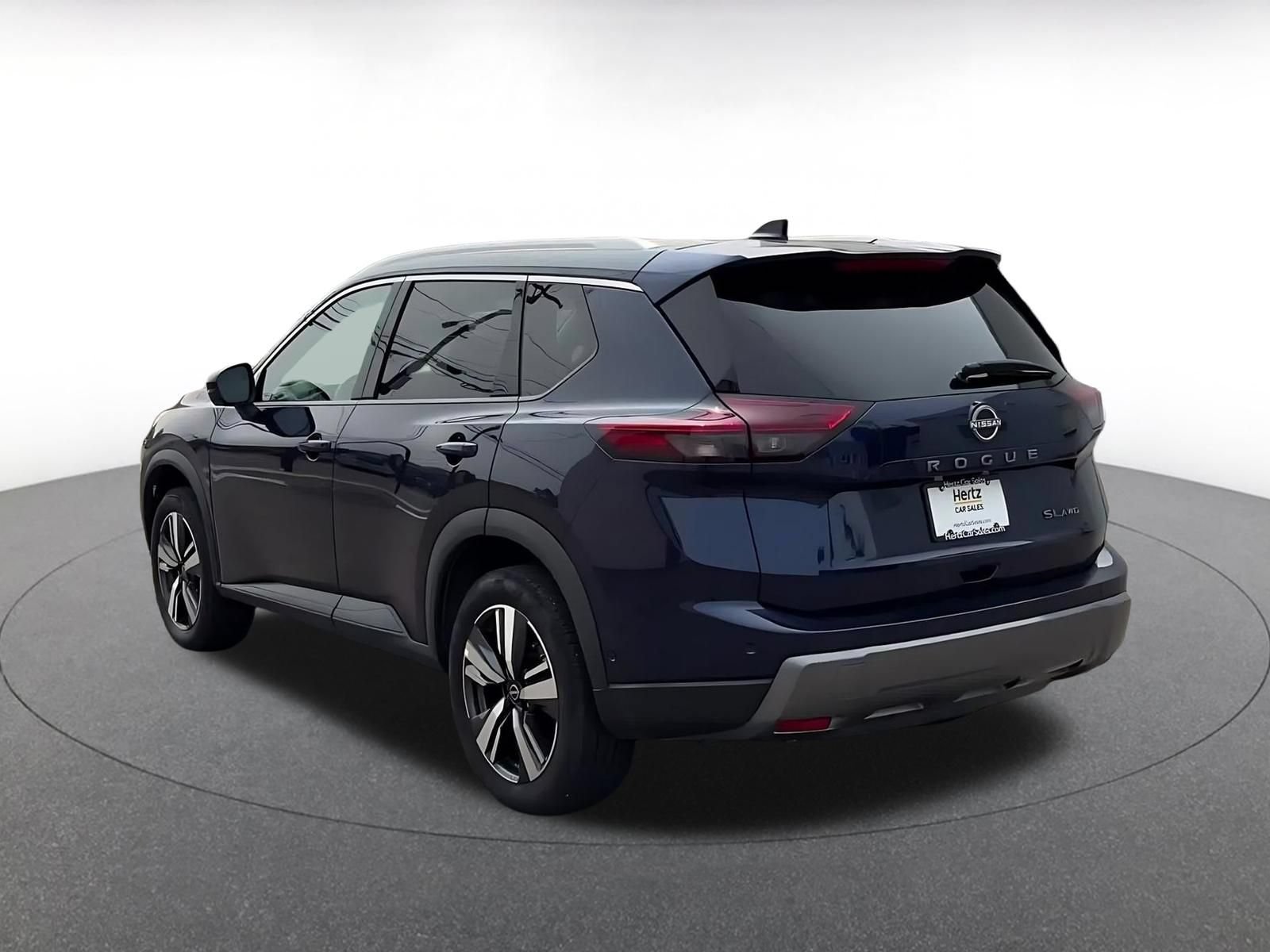 Thumbnail: 2026 Nissan Rogue - 12
