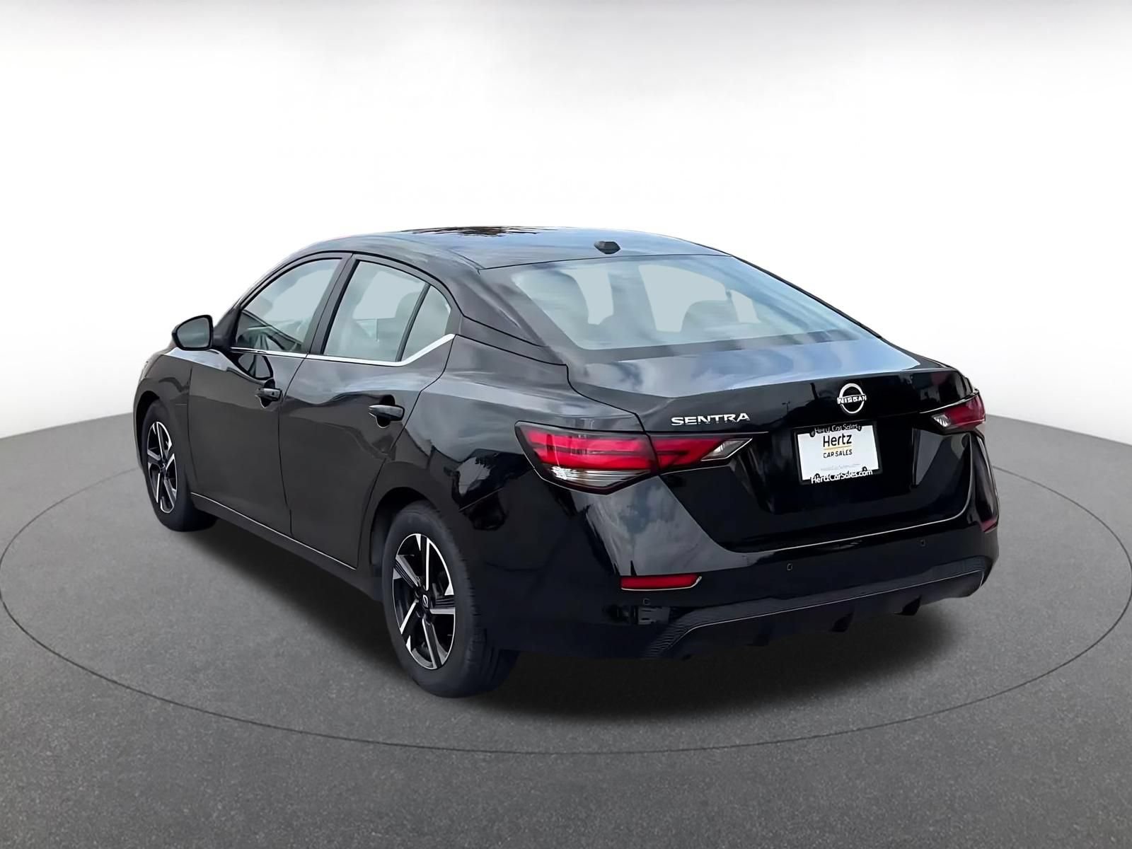 Thumbnail: 2025 Nissan Sentra - 10
