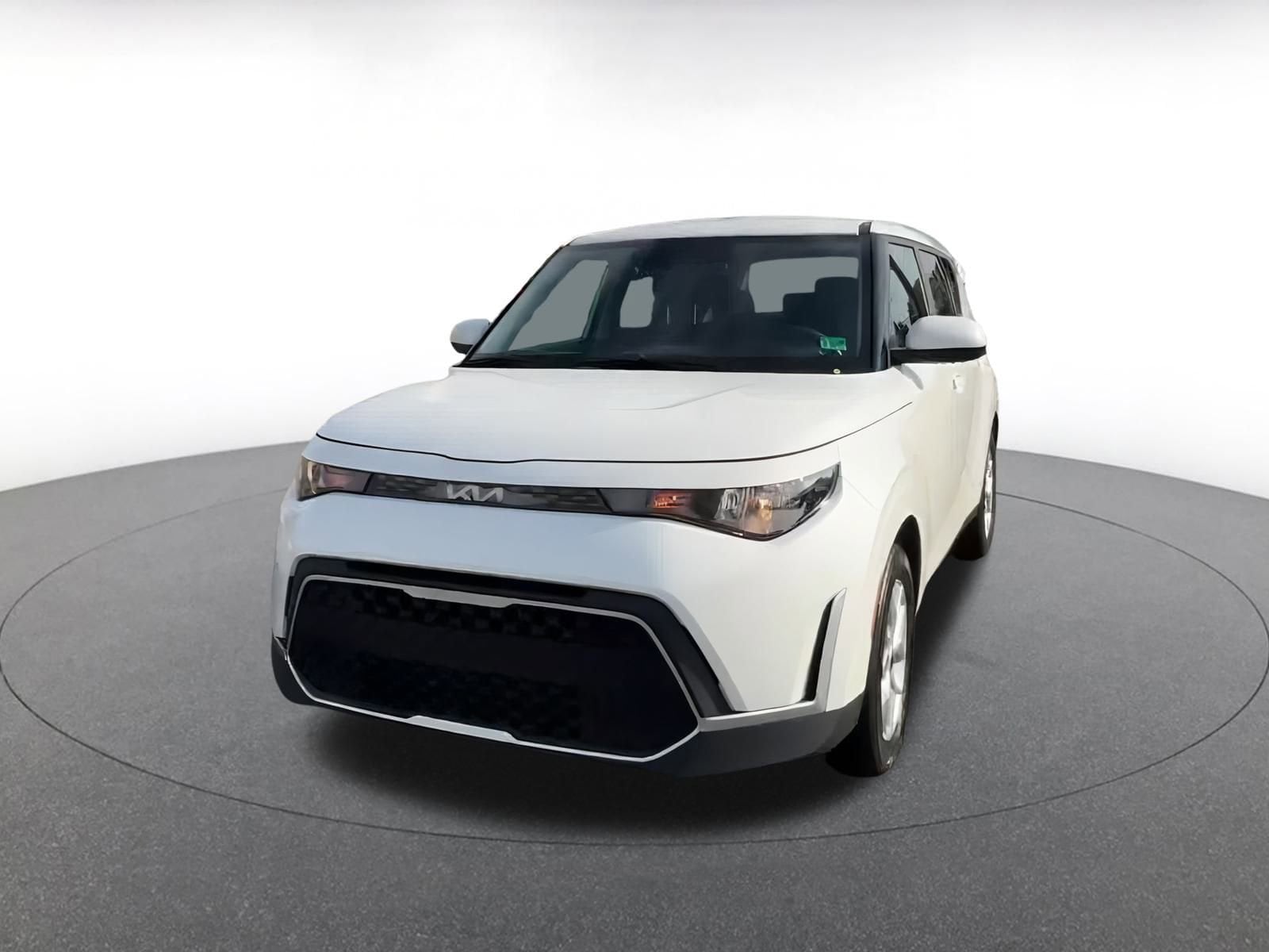 Thumbnail: 2023 Kia Soul - 7