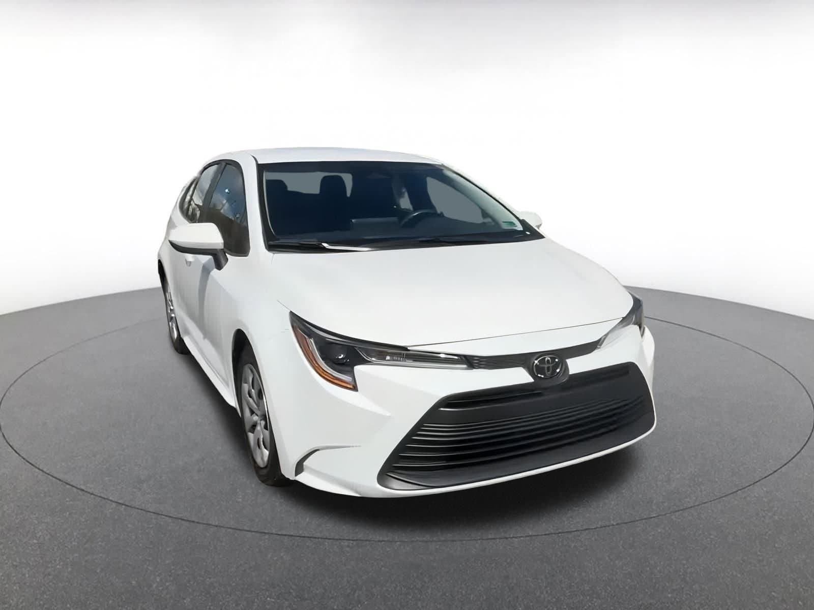 Thumbnail: 2024 Toyota Corolla - 3