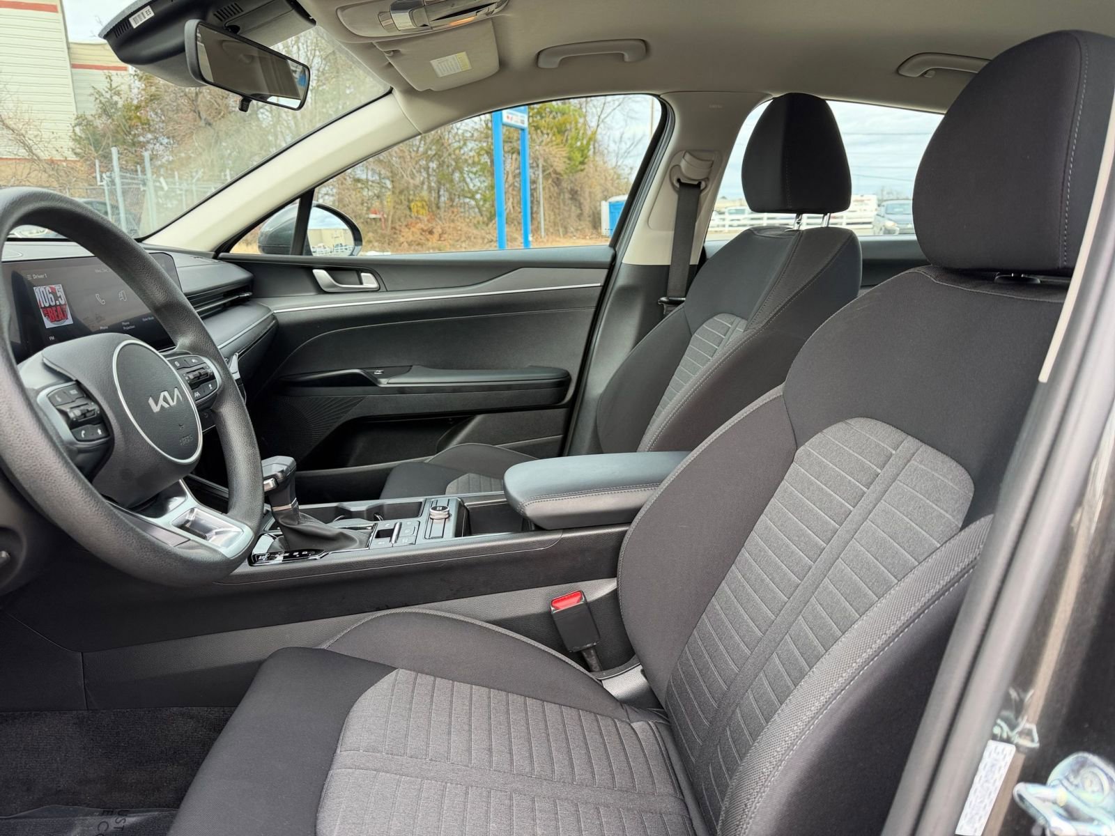 Thumbnail: 2025 Kia K5 - 25