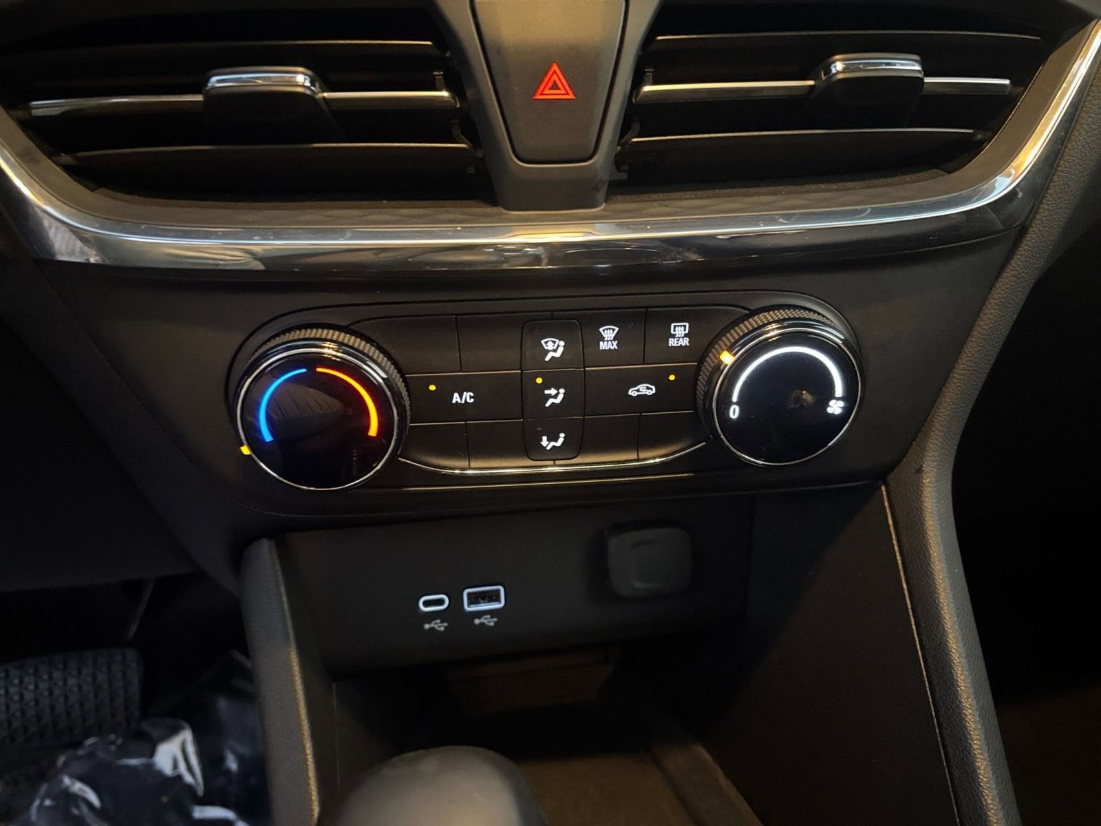 Thumbnail: 2025 Buick Encore GX - 23