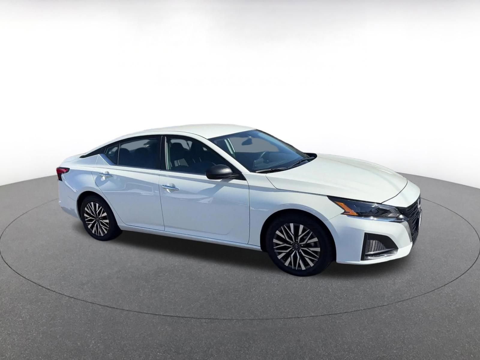 Thumbnail: 2025 Nissan Altima - 2