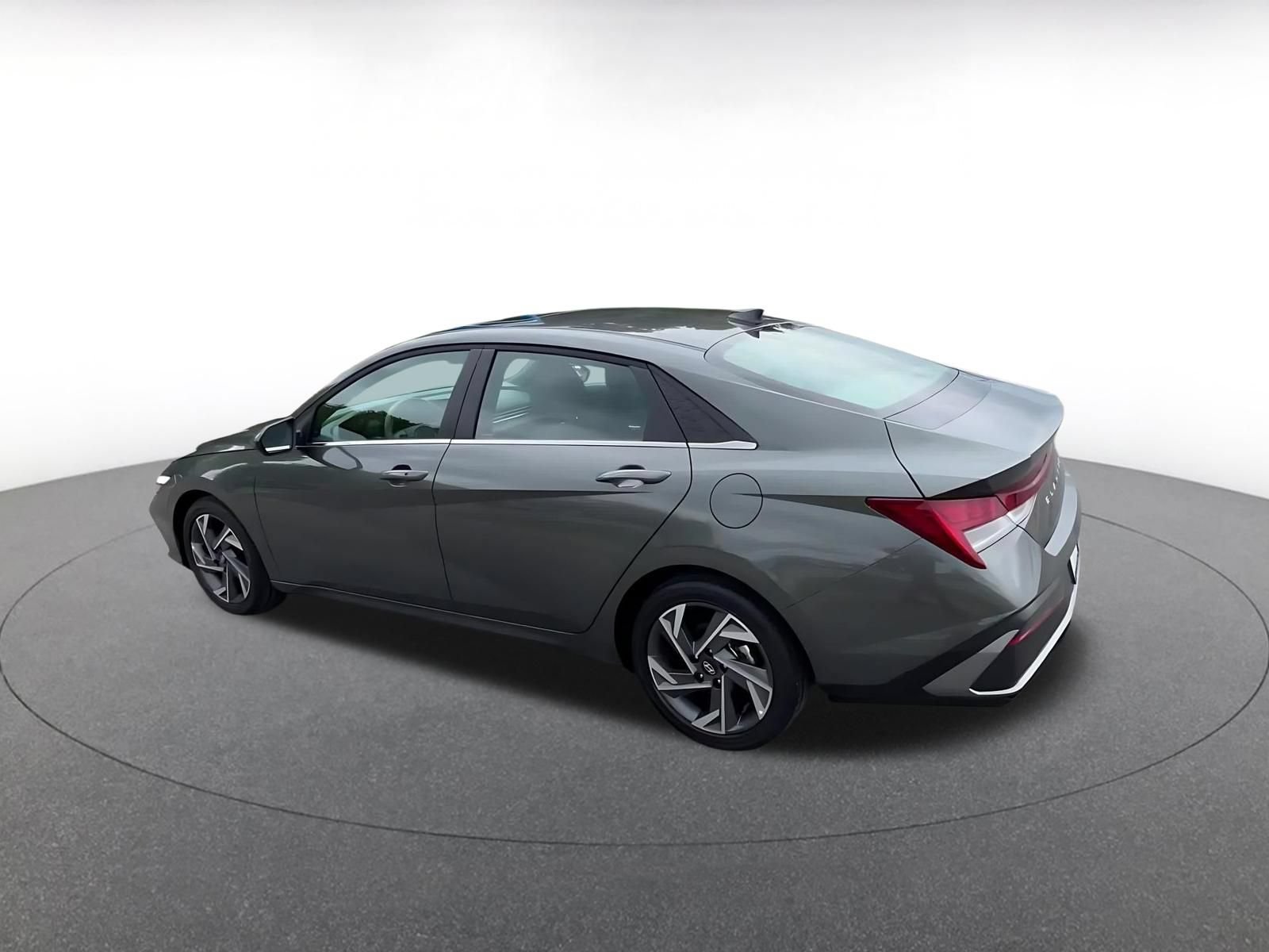Thumbnail: 2025 Hyundai Elantra - 10