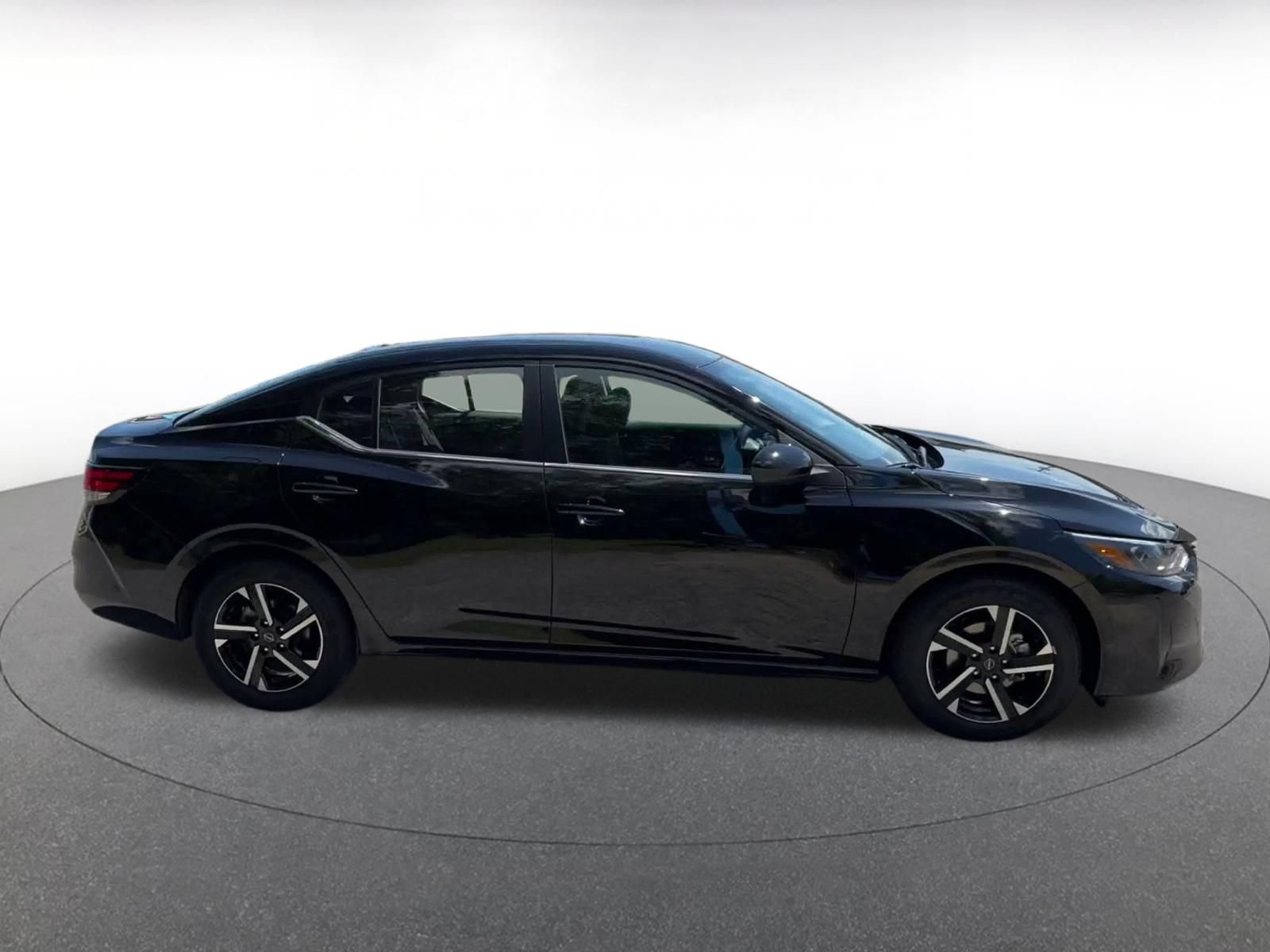 Thumbnail: 2025 Nissan Sentra - 15