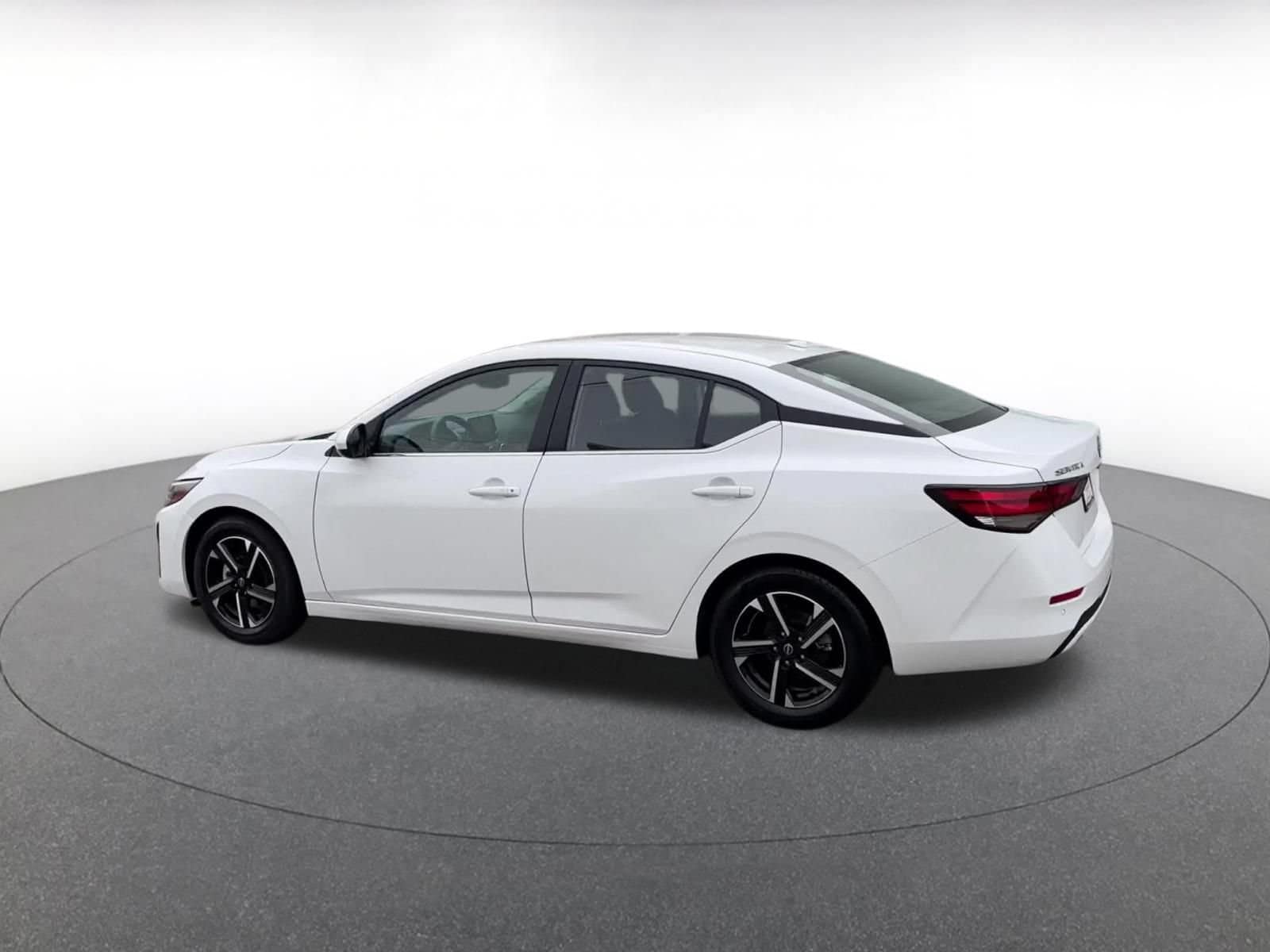 Thumbnail: 2025 Nissan Sentra - 10