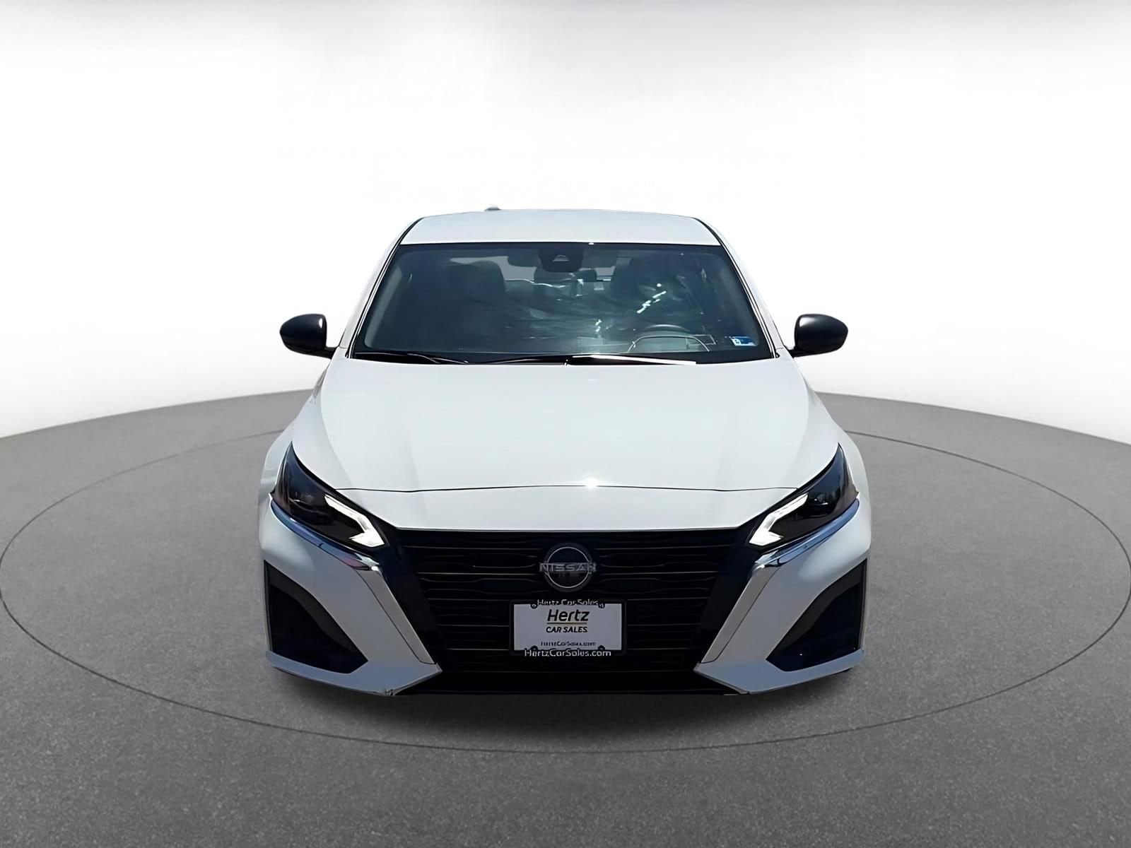 Thumbnail: 2025 Nissan Altima - 4