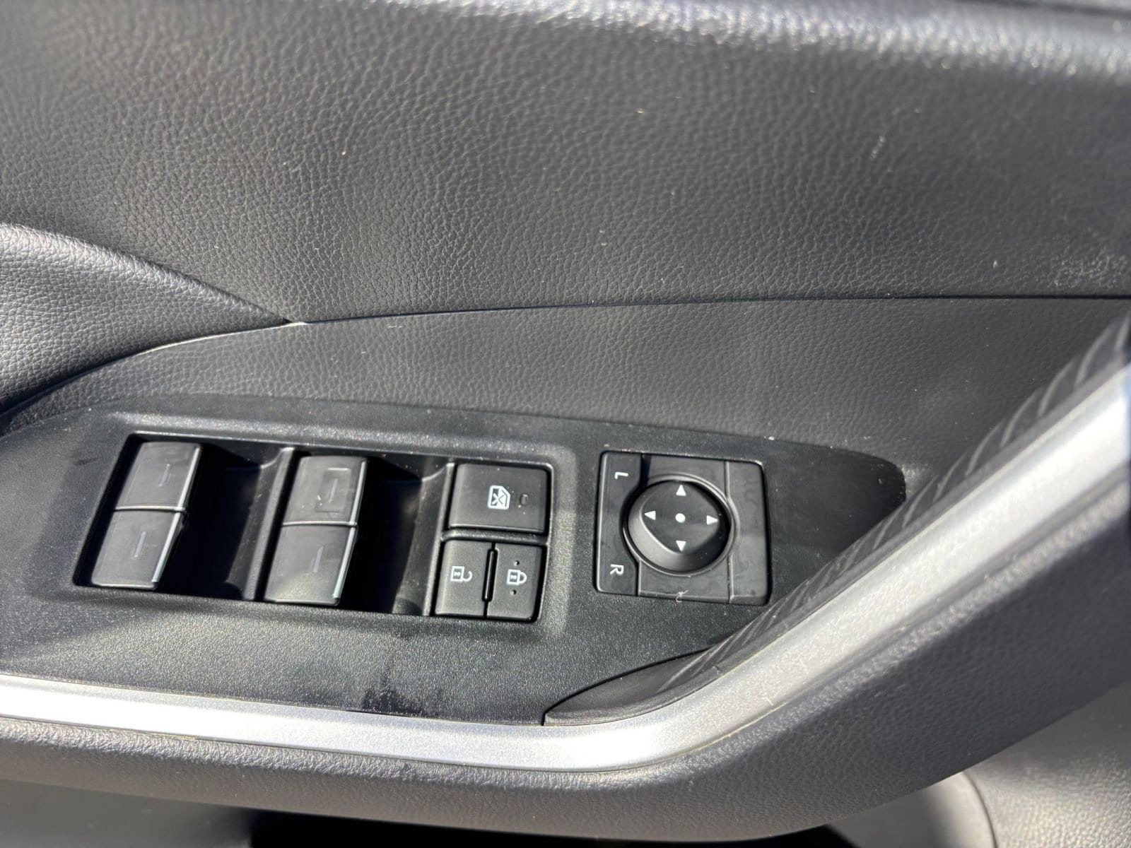 Thumbnail: 2025 Toyota RAV4 - 20