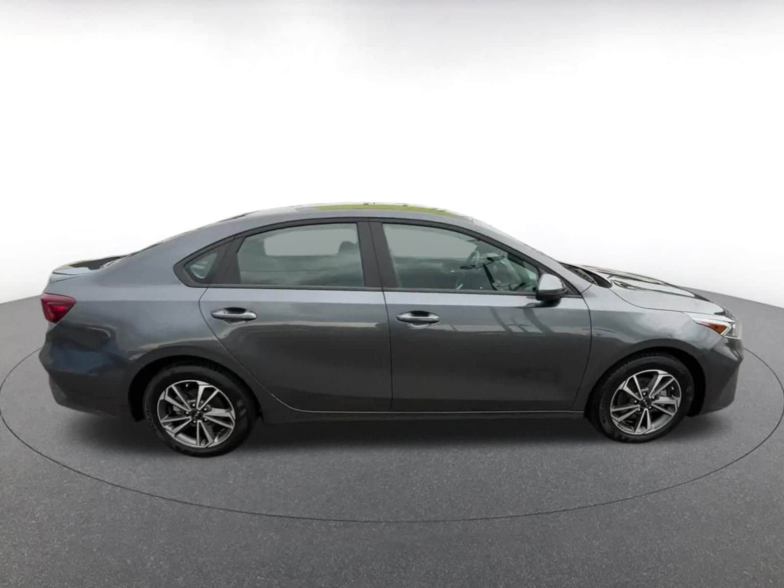 2024 Kia Forte LXS 16
